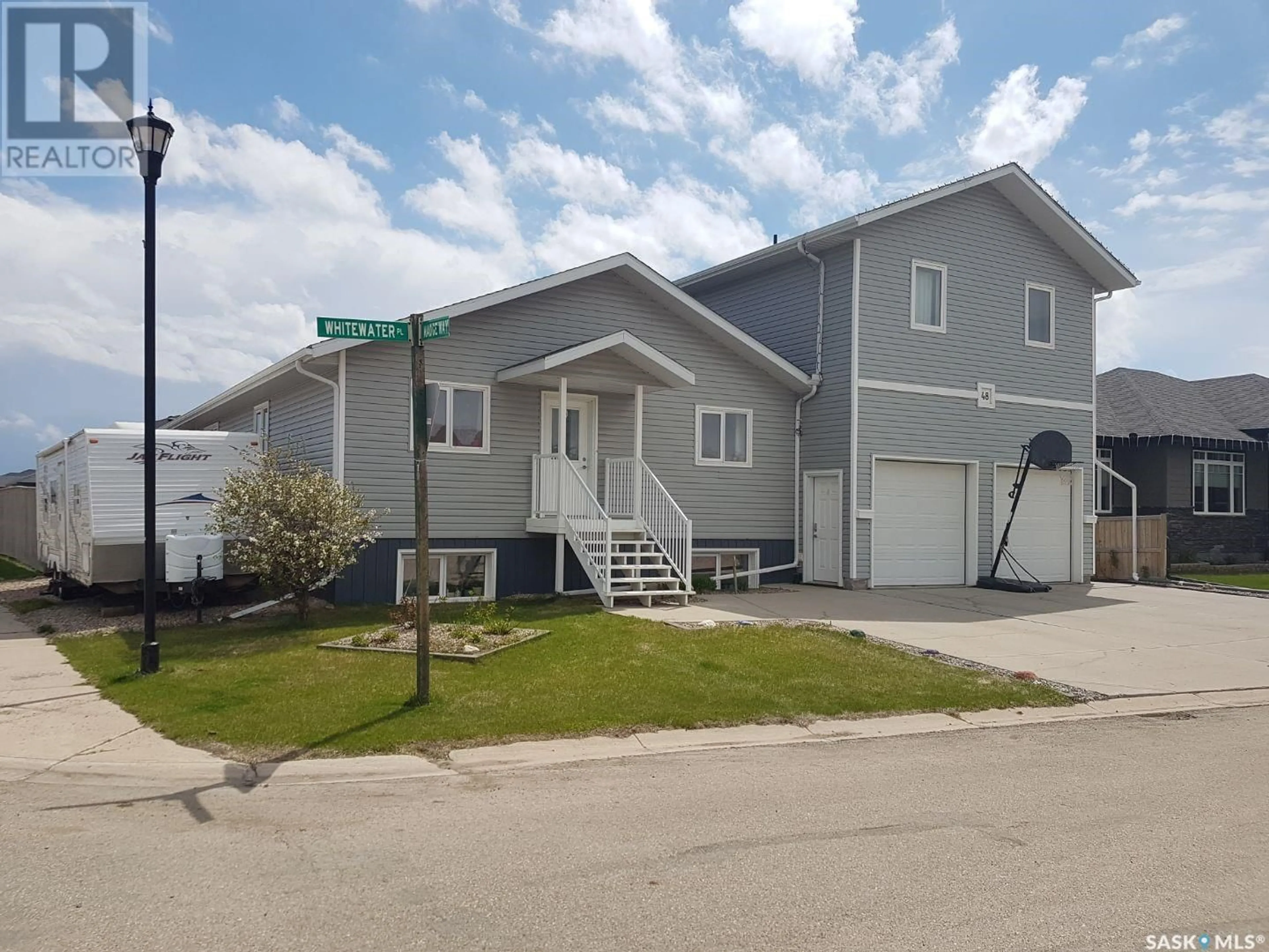 Home with vinyl exterior material, unknown for 48 WHITEWATER PLACE, Yorkton Saskatchewan S3N0X1