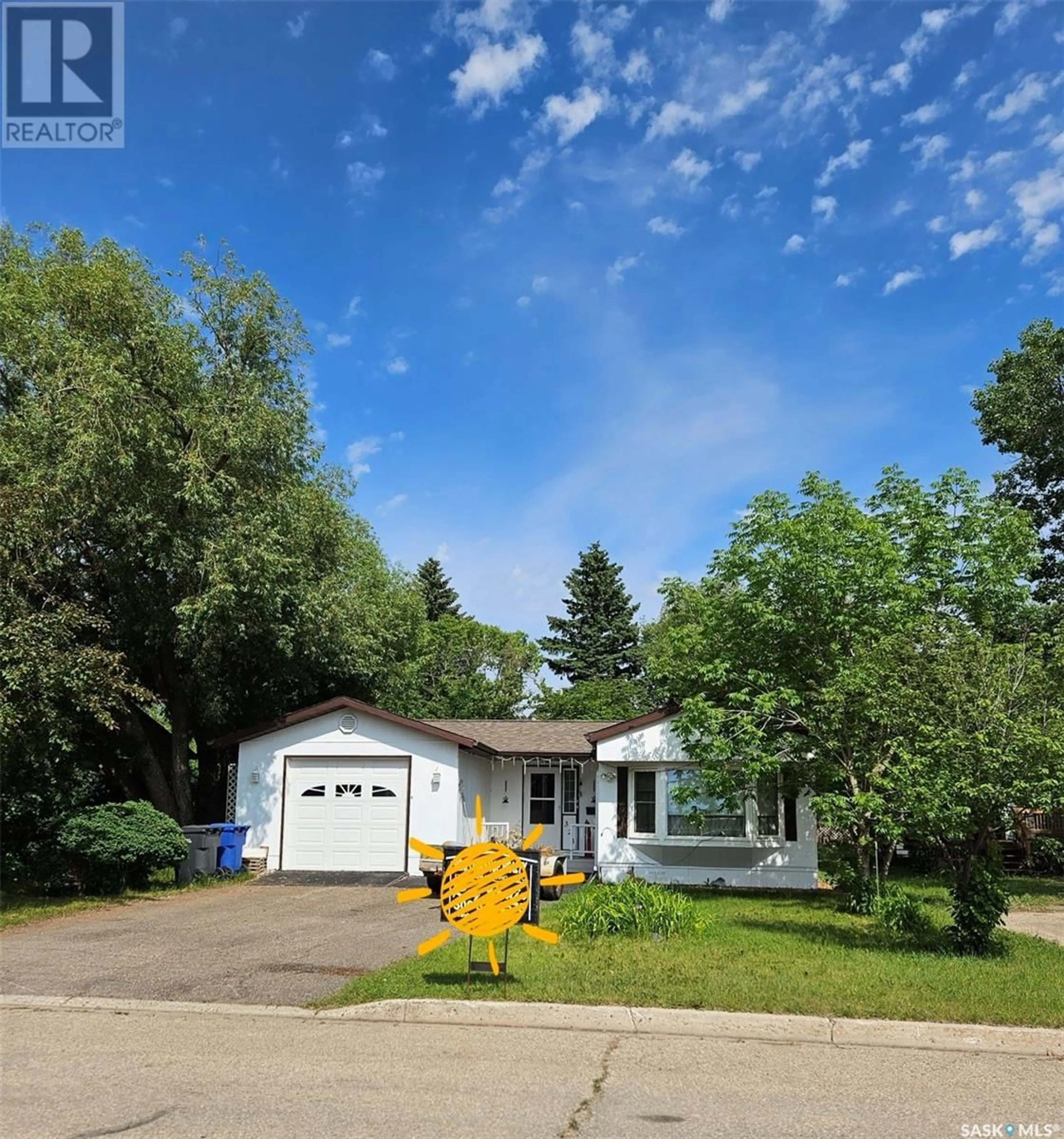 Home with vinyl exterior material, street for 323 6TH STREET, Carlyle Saskatchewan S0C0R0