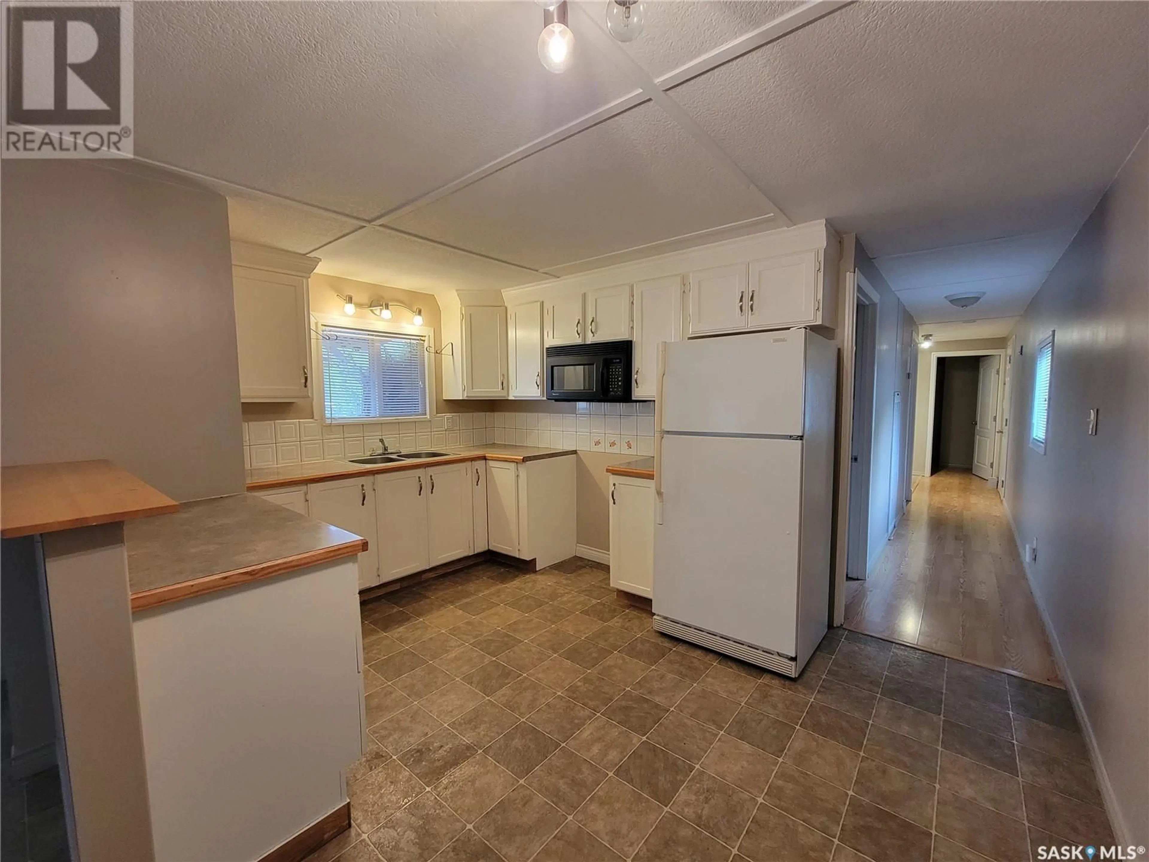 Standard kitchen, unknown for 27 2ND AVENUE, Marshall Saskatchewan S0M1R0