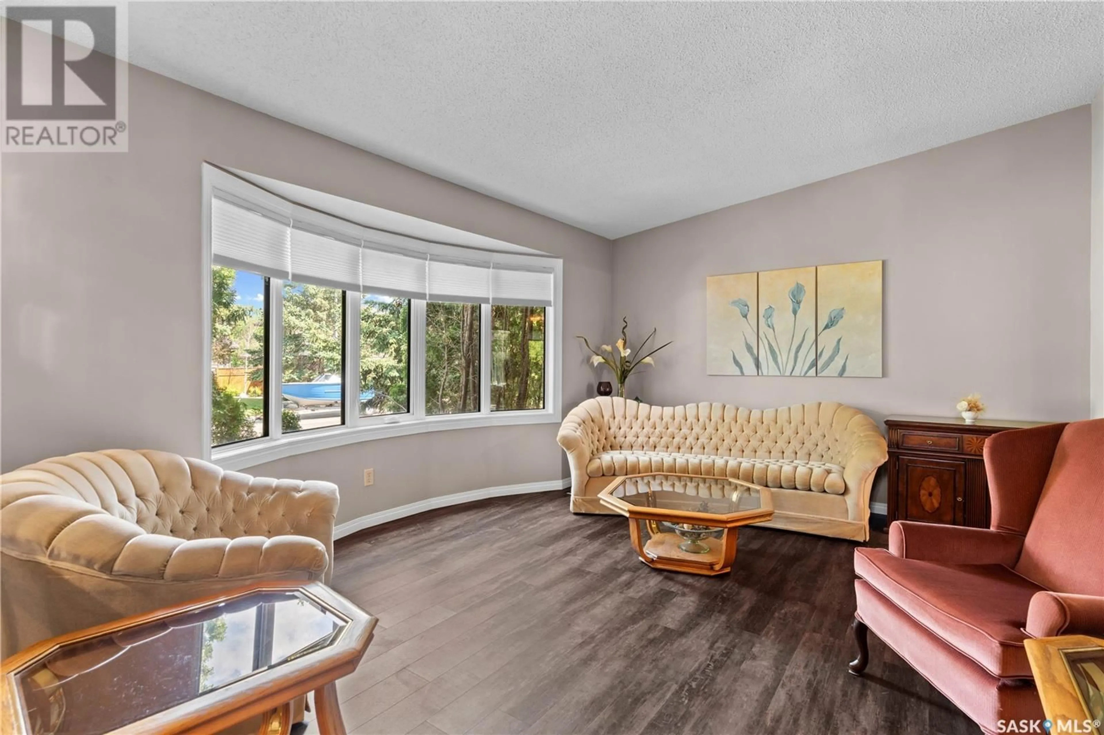 Living room with furniture, unknown for 1324 LAKEWOOD DRIVE, Regina Saskatchewan S4X3L4
