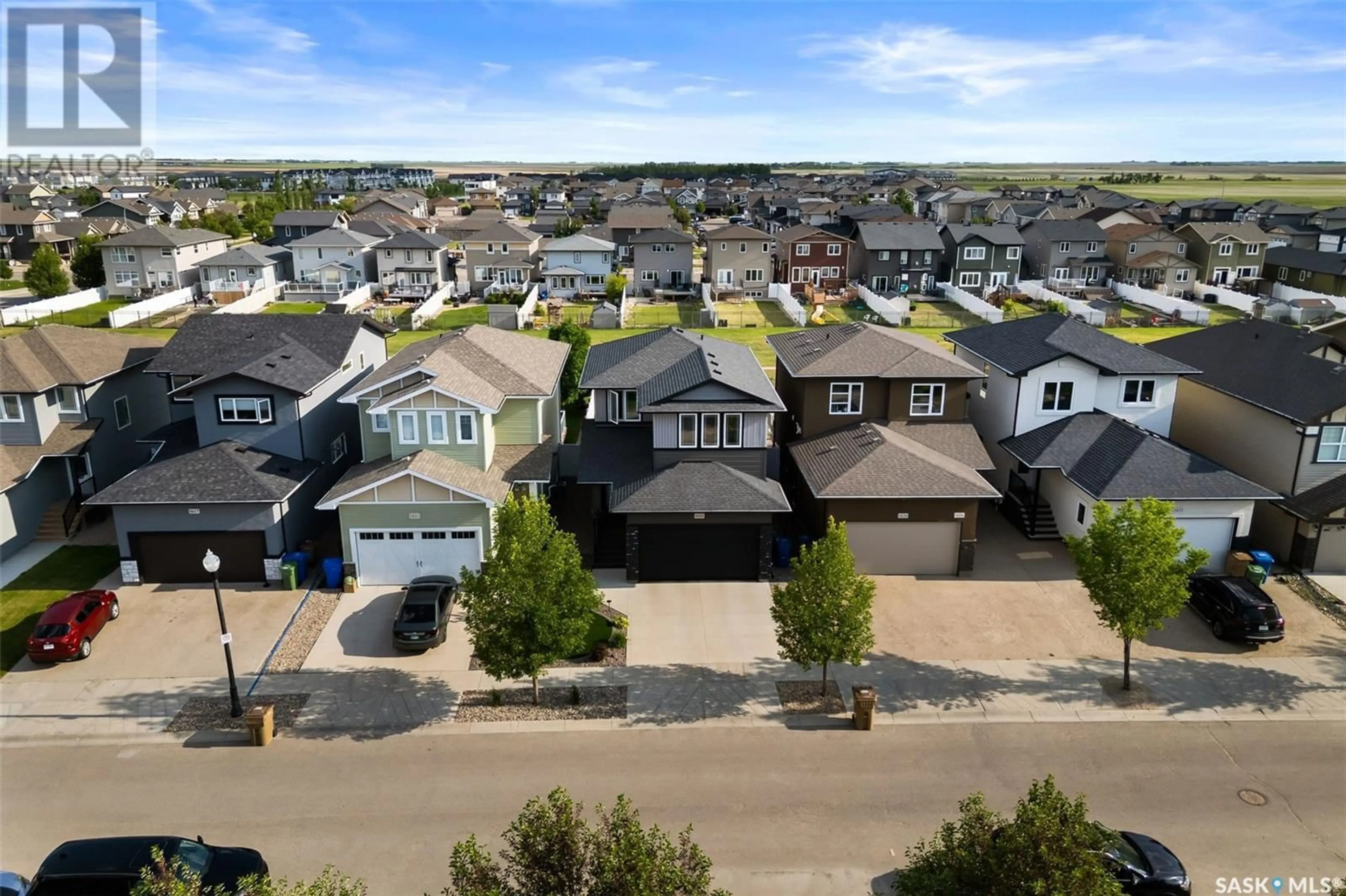 A pic from outside/outdoor area/front of a property/back of a property/a pic from drone, street for 5625 GLIDE CRESCENT, Regina Saskatchewan S4W0P1