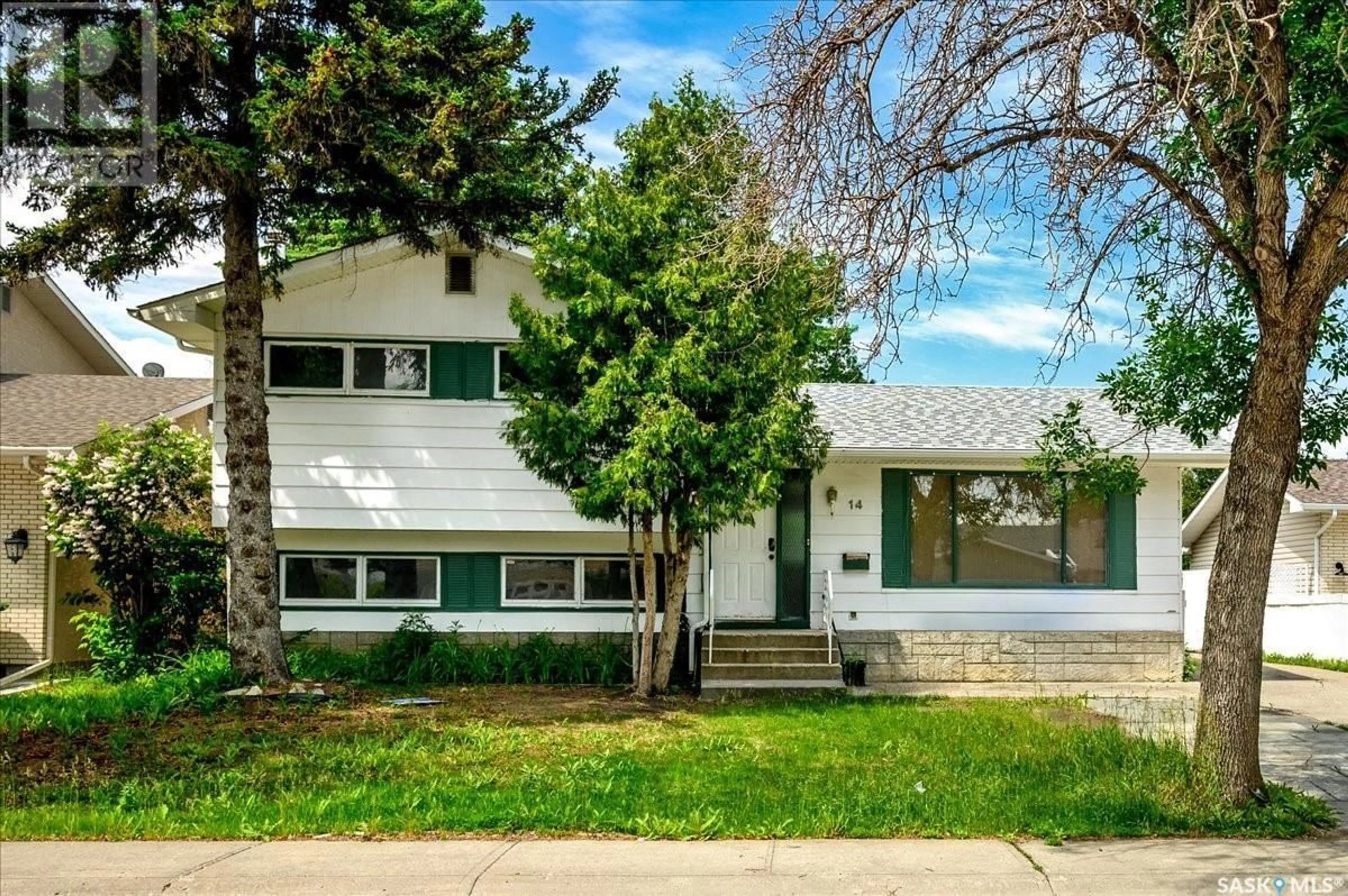 Home with vinyl exterior material, street for 14 MARQUIS CRESCENT, Regina Saskatchewan S4S6J9