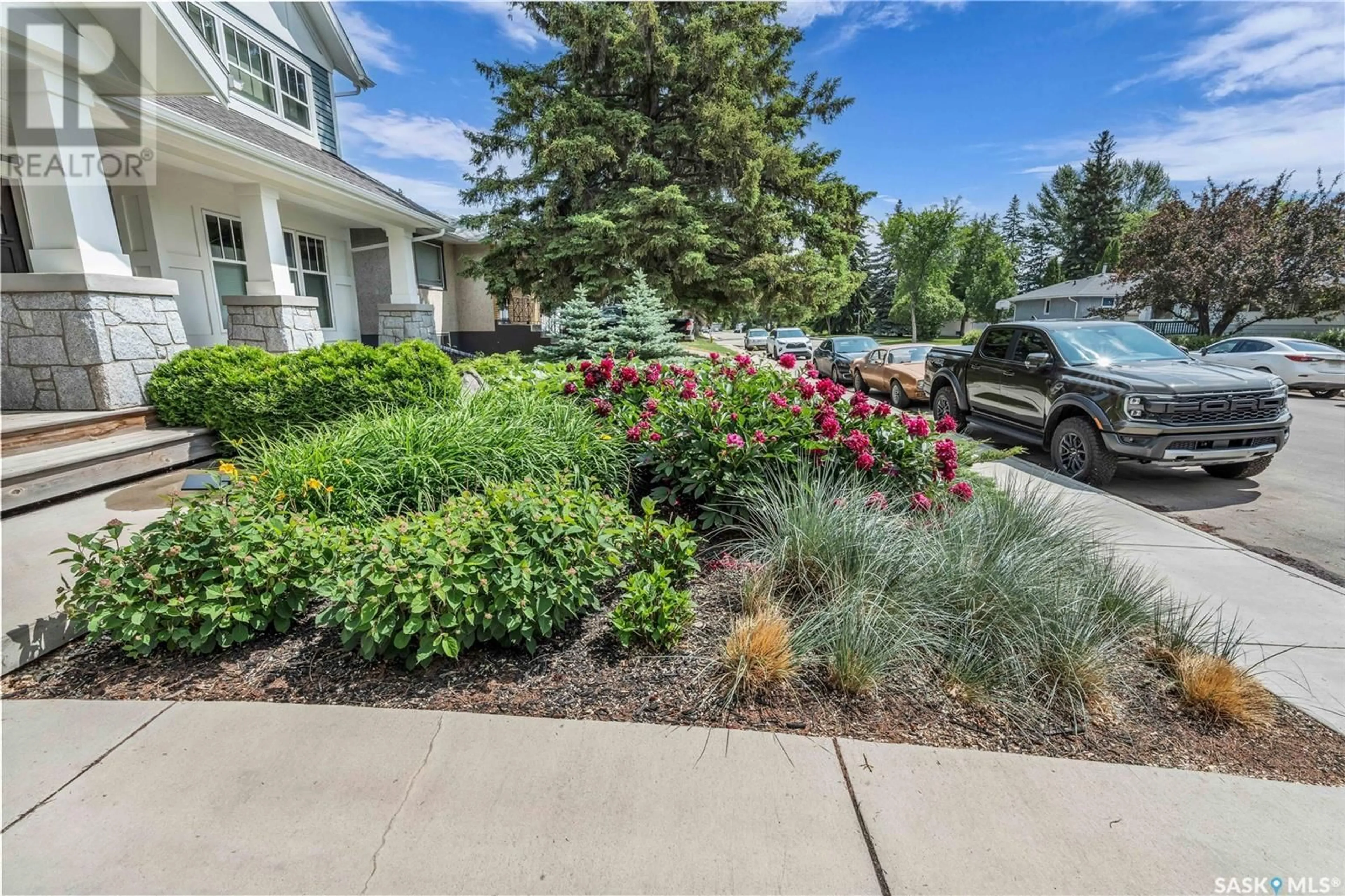Patio, street for 1315A 11TH STREET, Saskatoon Saskatchewan S7H0G4