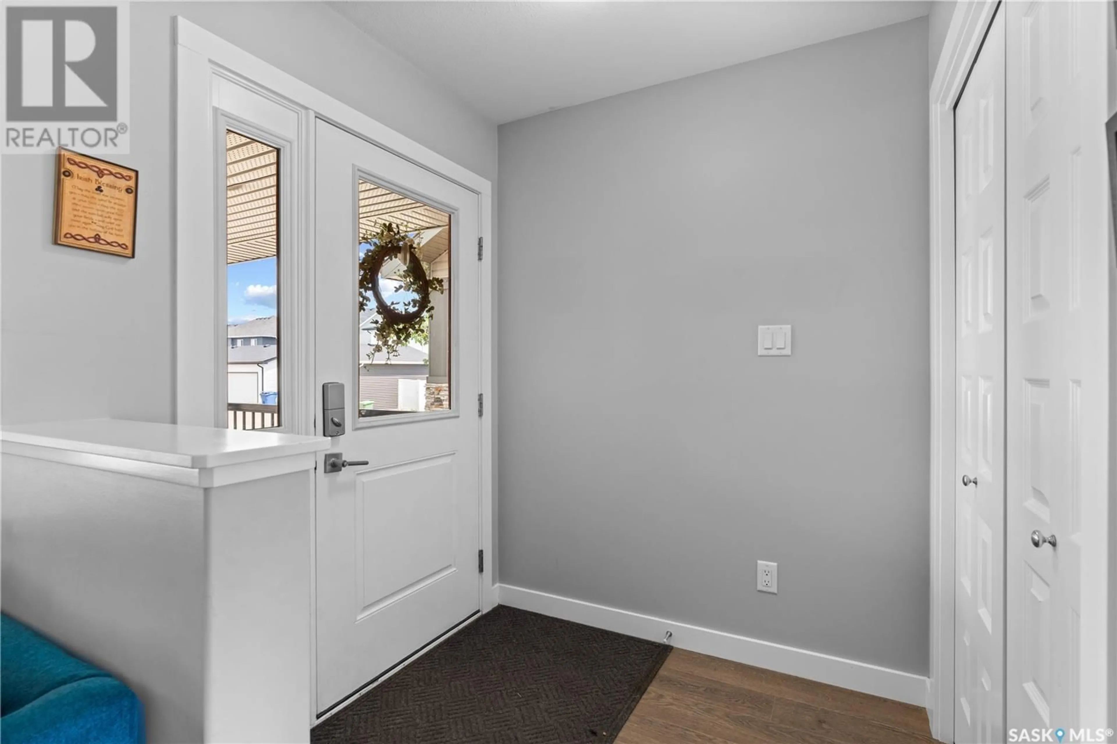 Indoor entryway for 5505 CAMPLING AVENUE, Regina Saskatchewan S4W0P7