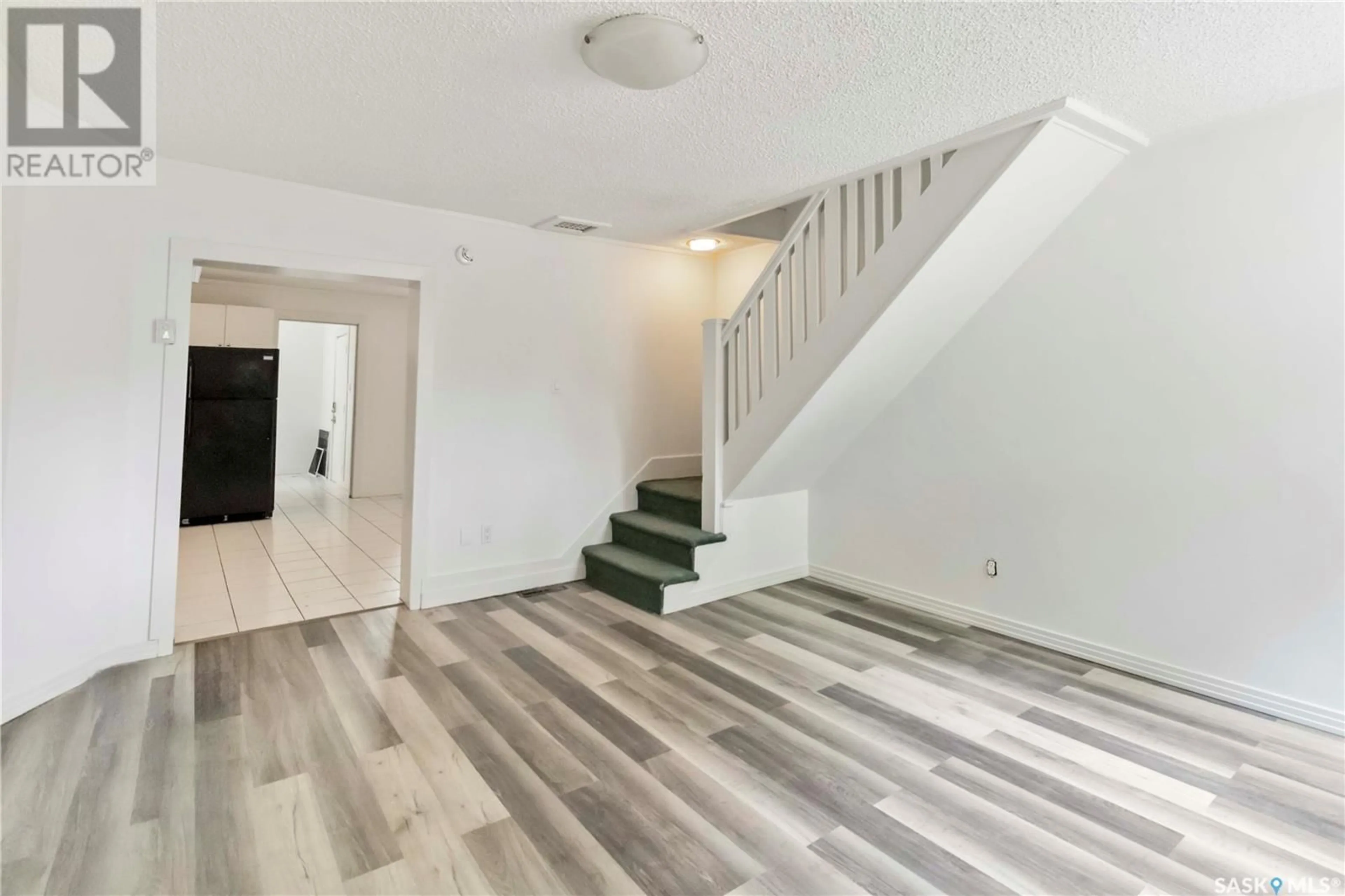 A pic of a room for 1432 C AVENUE, Saskatoon Saskatchewan S7L1L1