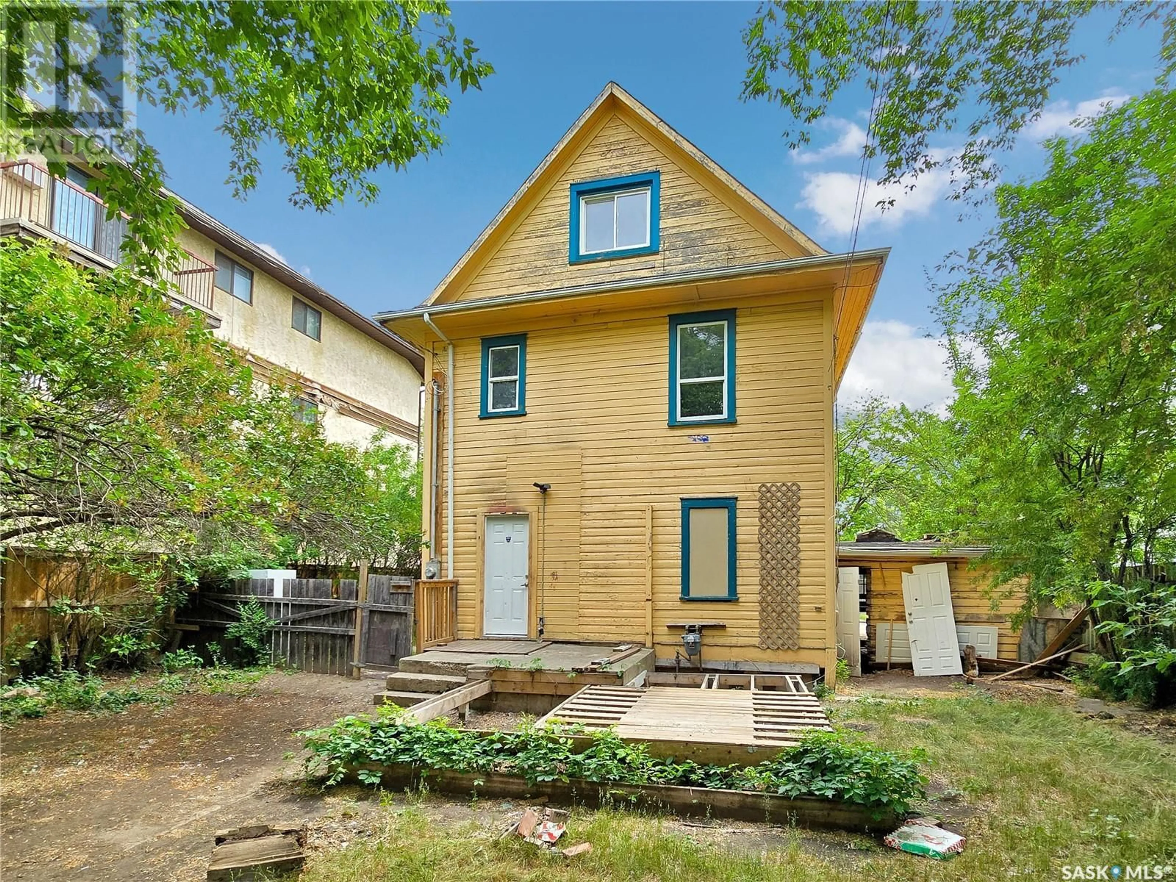 Unknown for 221 N AVENUE S, Saskatoon Saskatchewan S7M2N1