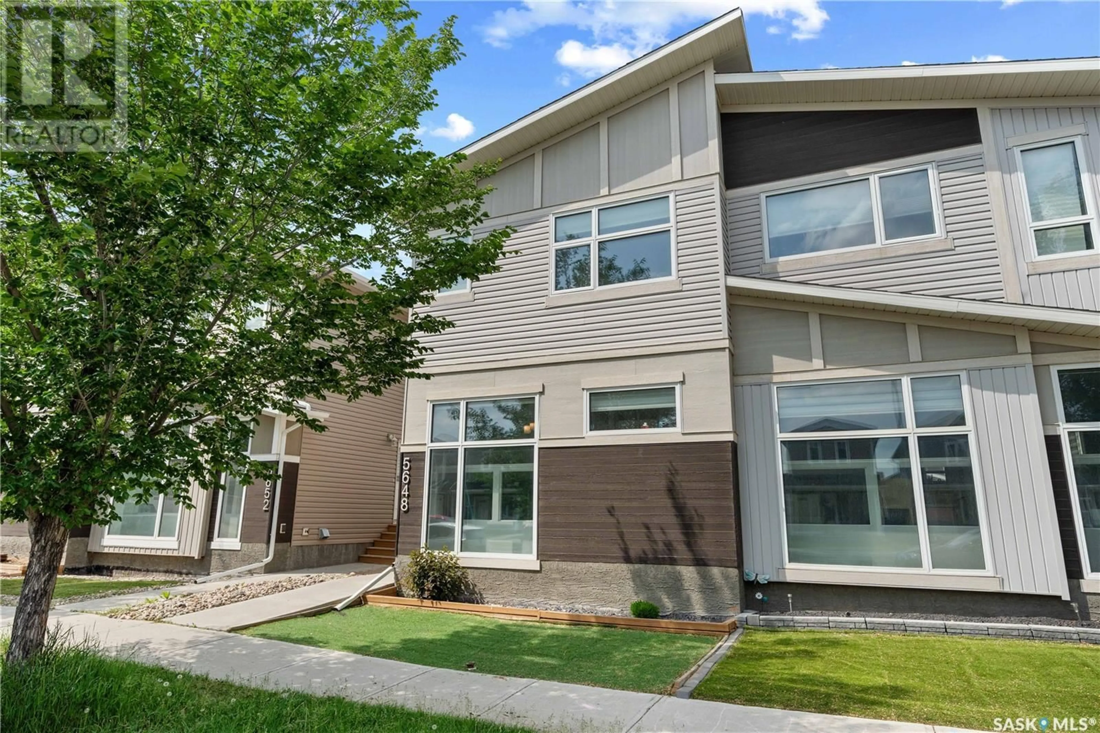 Home with vinyl exterior material, unknown for 5648 TUTOR WAY, Regina Saskatchewan S4W0N6