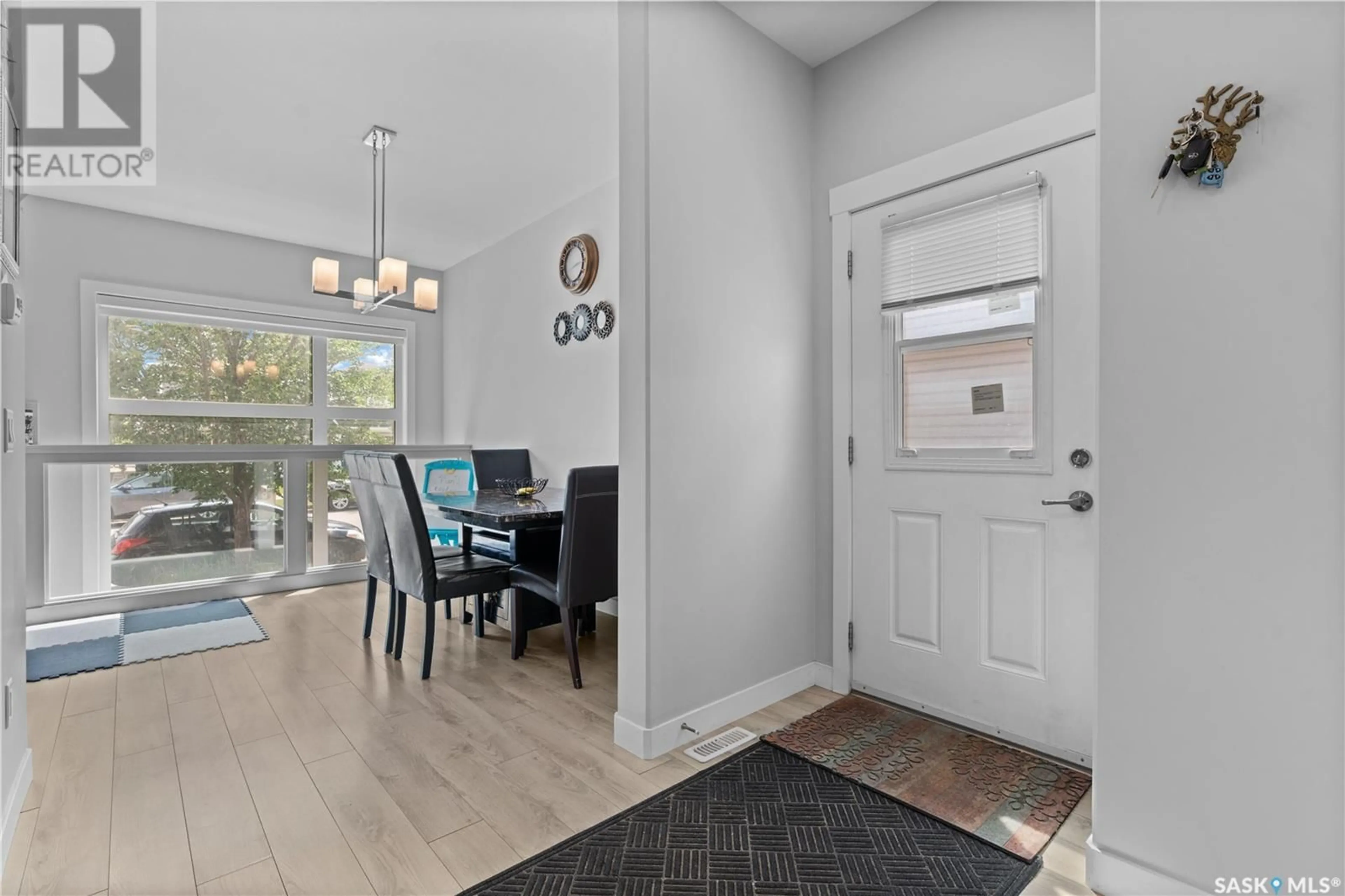 Indoor entryway for 5648 TUTOR WAY, Regina Saskatchewan S4W0N6
