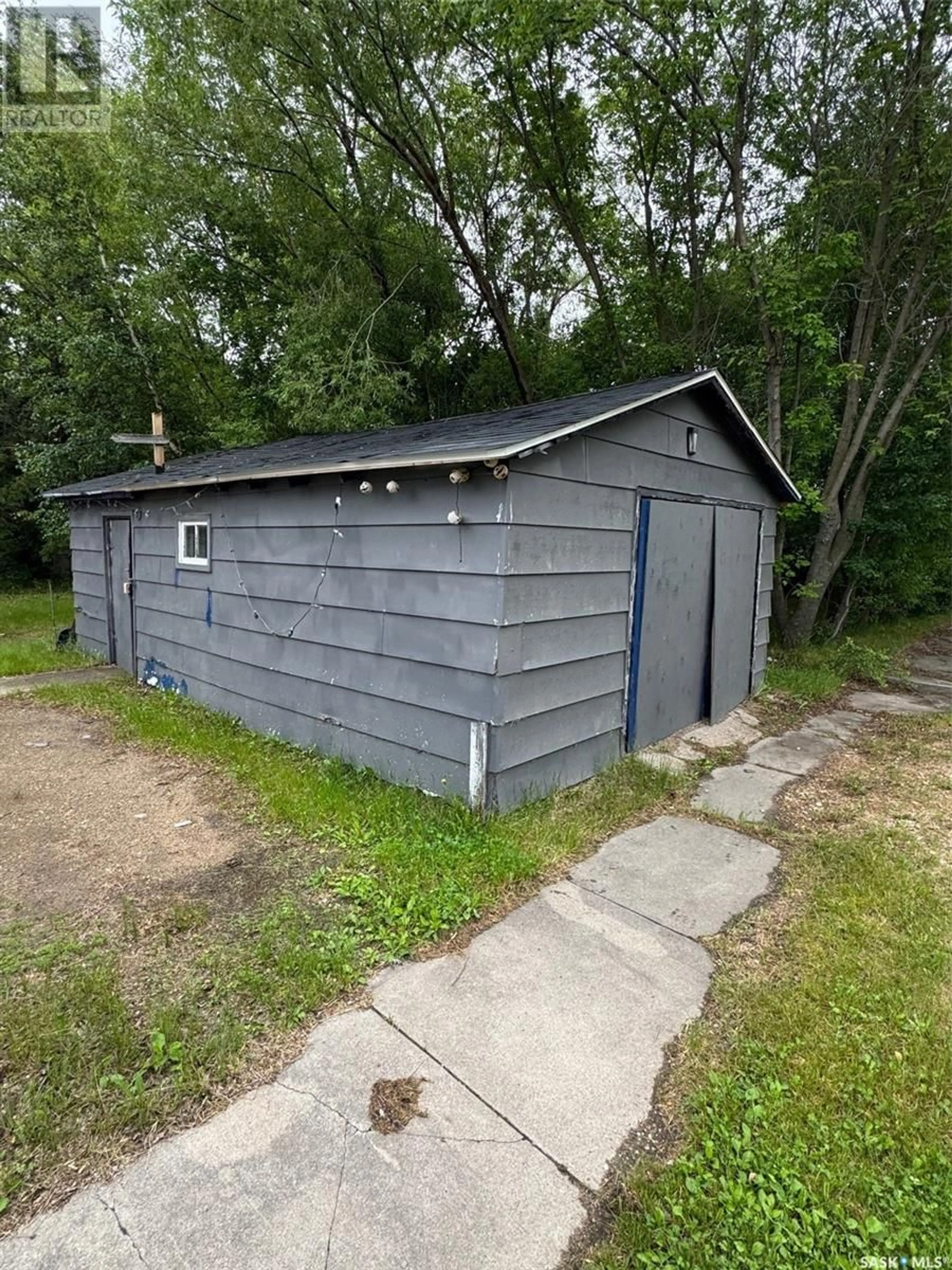 Shed for 301 3RD AVENUE, Spalding Saskatchewan S0K4C0