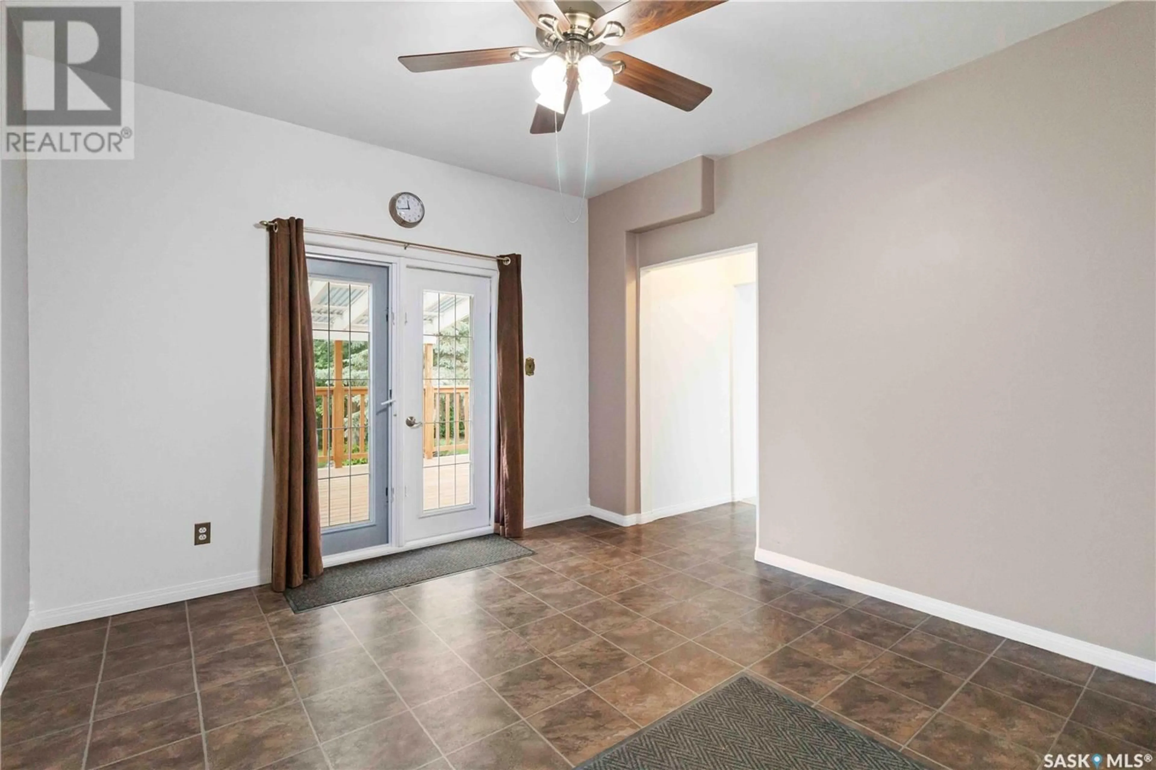 Indoor entryway for 332 FIFTH STREET, Duck Lake Saskatchewan S0K0G8