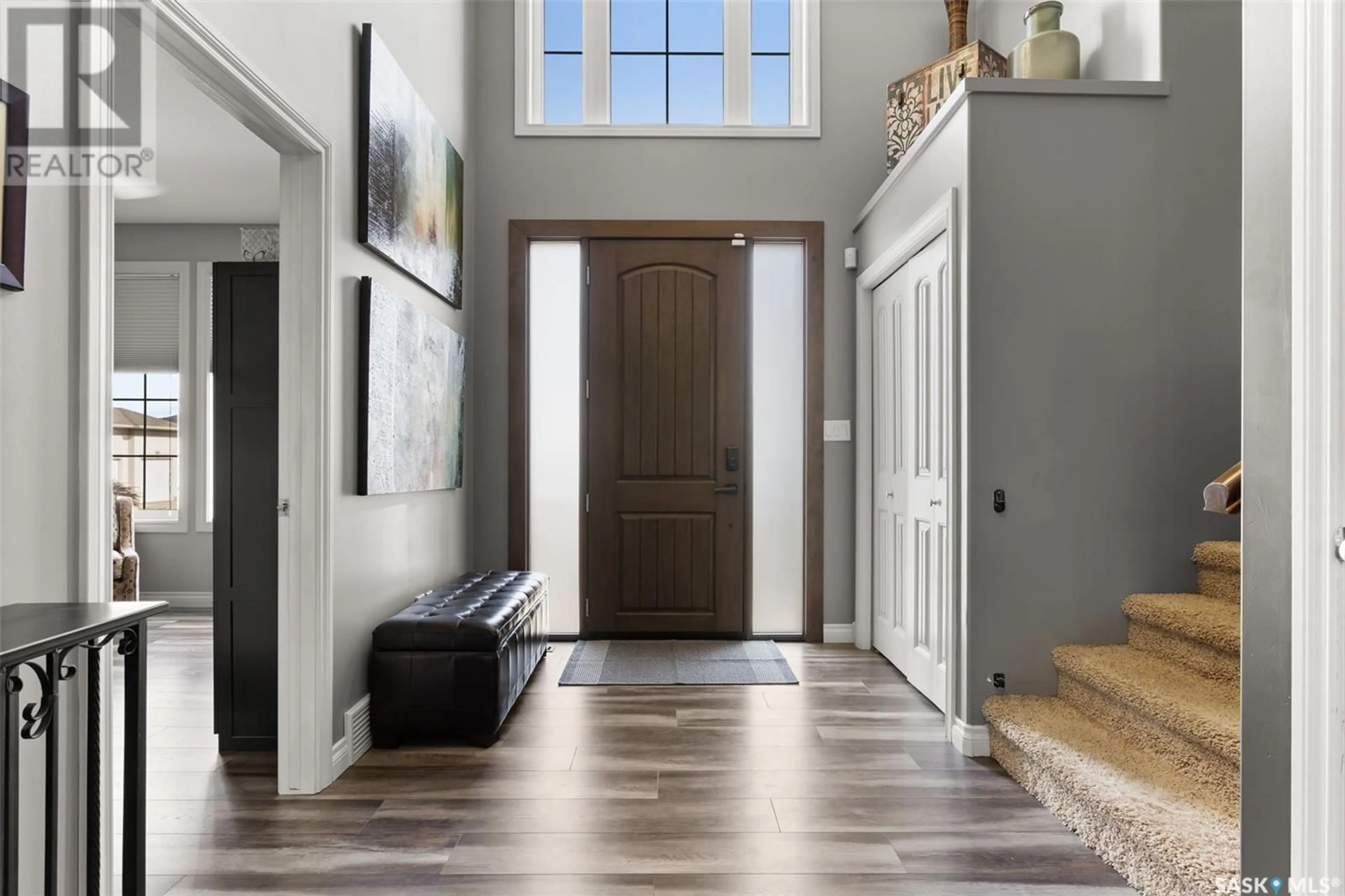 Indoor entryway for 433 FAIRWAY PLACE, White City Saskatchewan S4L0A6