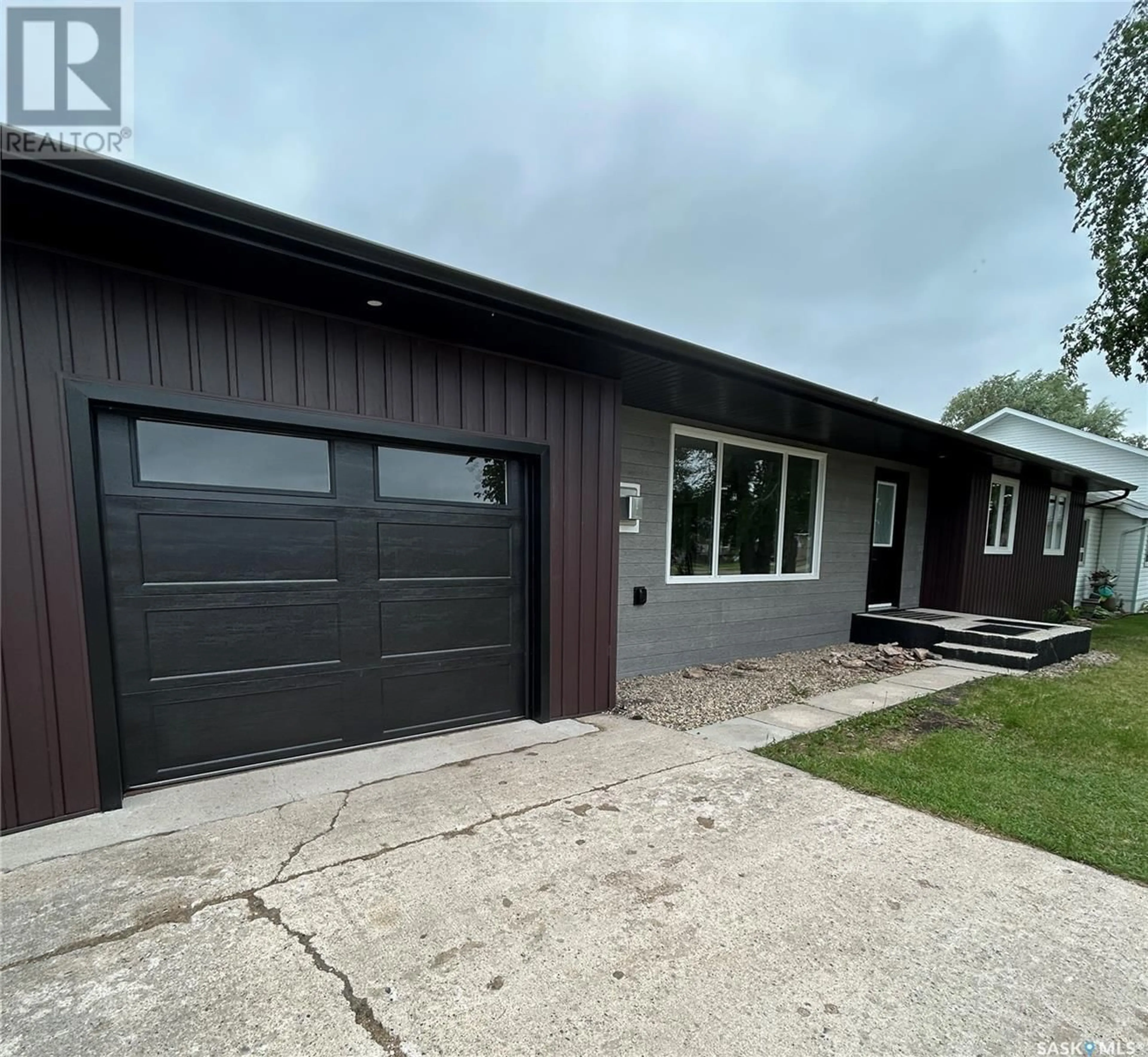 Unknown for 211 3RD AVENUE, Kelvington Saskatchewan S0A1W0