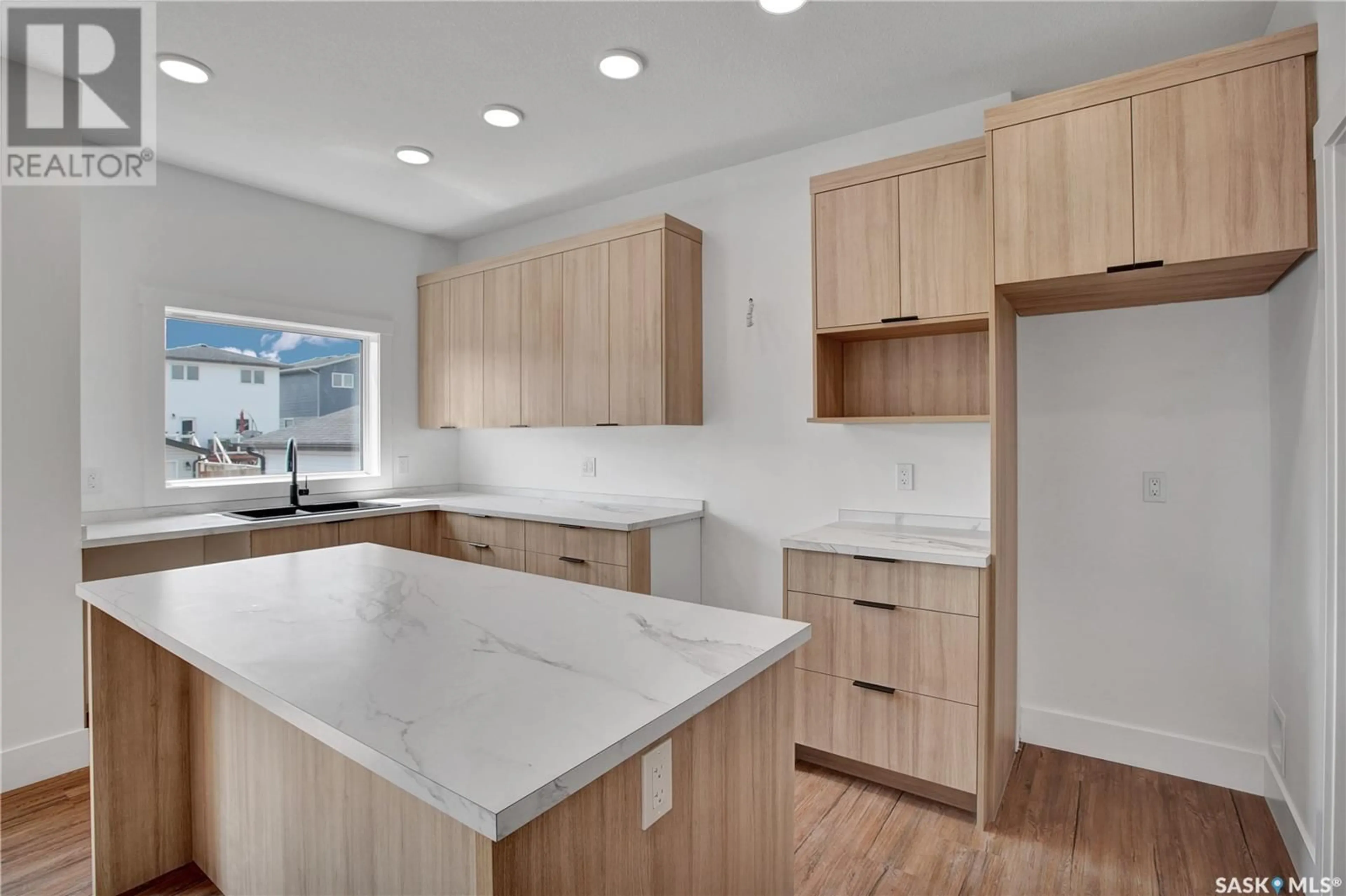 Open concept kitchen, unknown for 1352 PARR HILL DRIVE, Martensville Saskatchewan S0K2T1