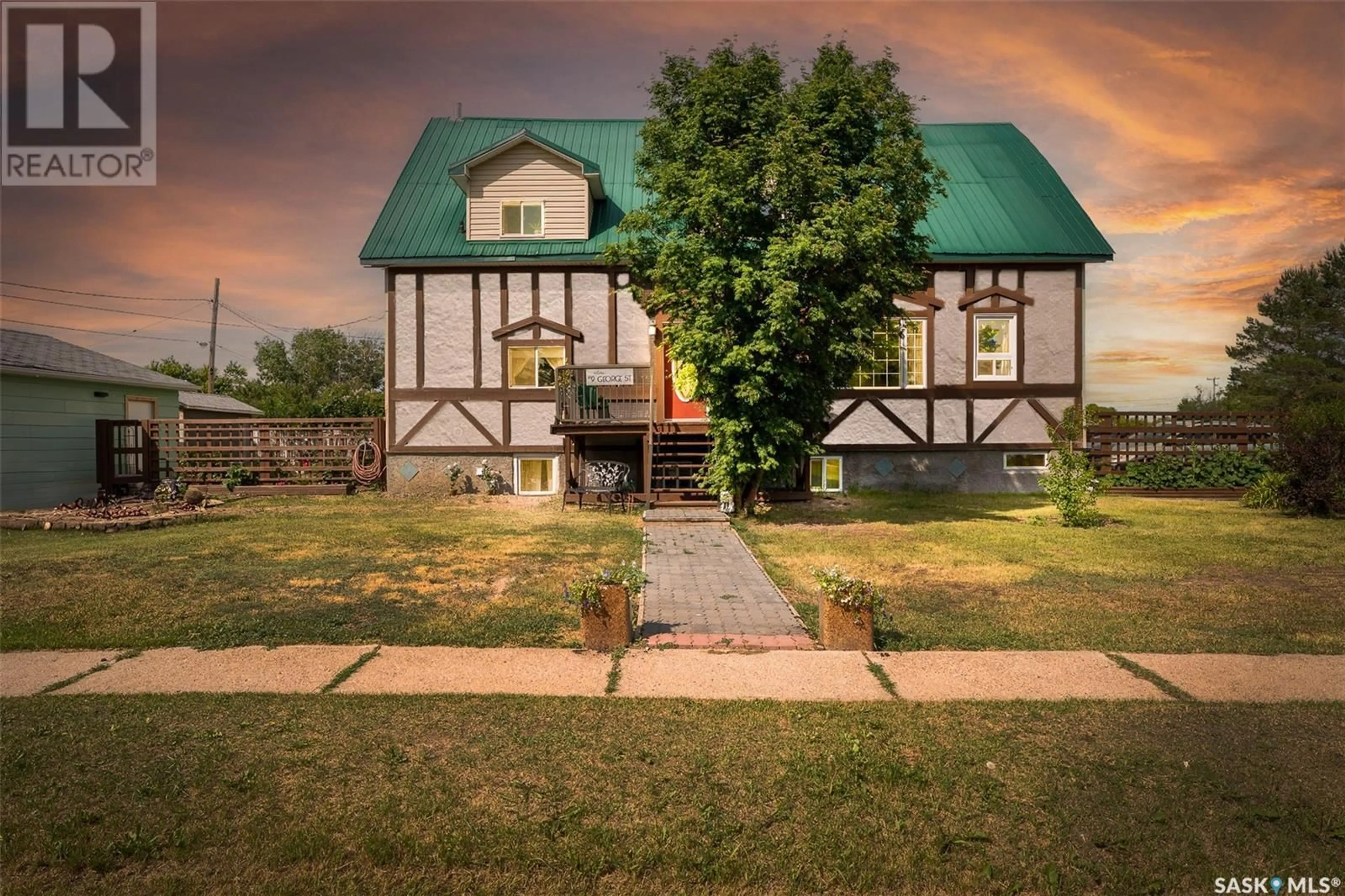 A pic from outside/outdoor area/front of a property/back of a property/a pic from drone, unknown for 9 GEORGE STREET, Marquis Saskatchewan S0H2X0