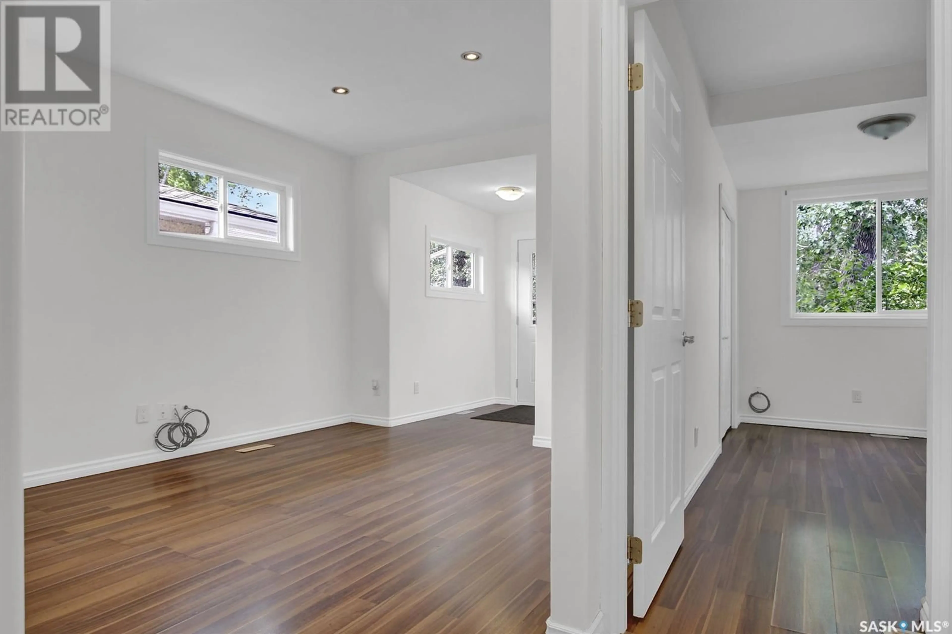 Indoor entryway for 1837 ATKINSON STREET, Regina Saskatchewan S4N3W4