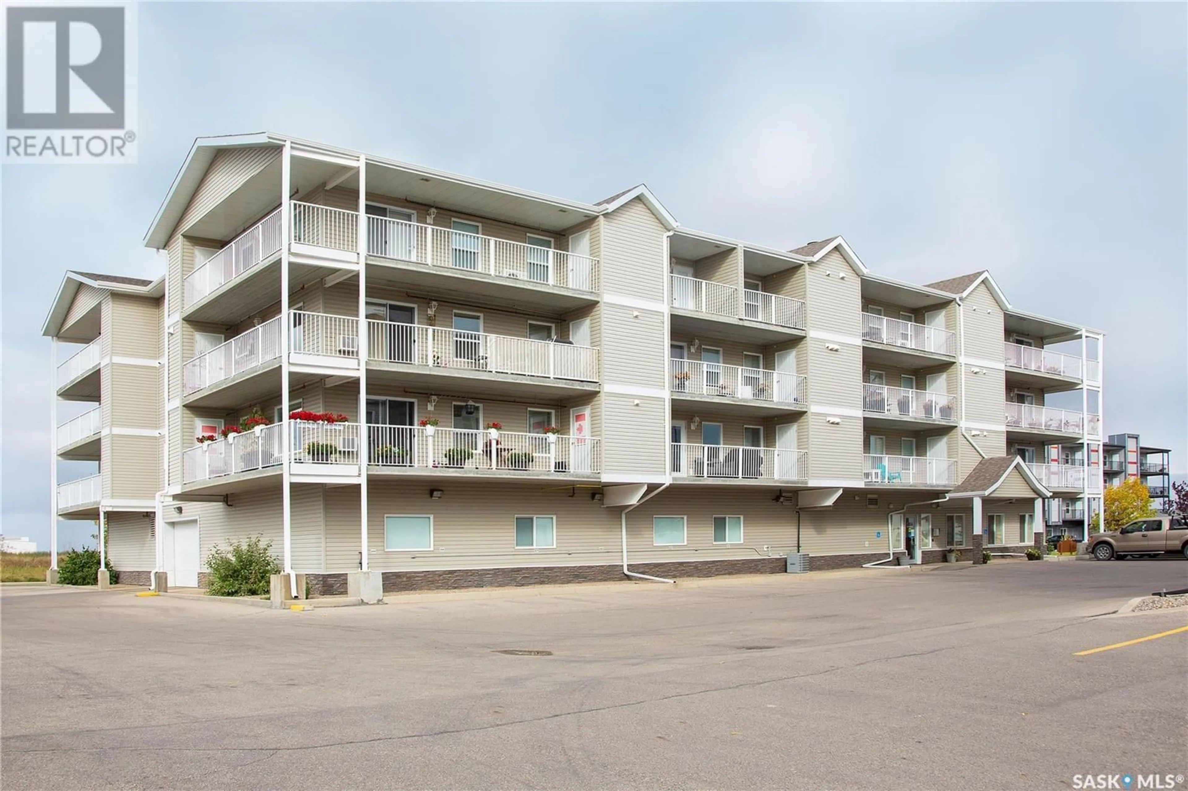 Patio, unknown for 304 - 2781 WOODBRIDGE DRIVE, Prince Albert Saskatchewan S6V3Z9