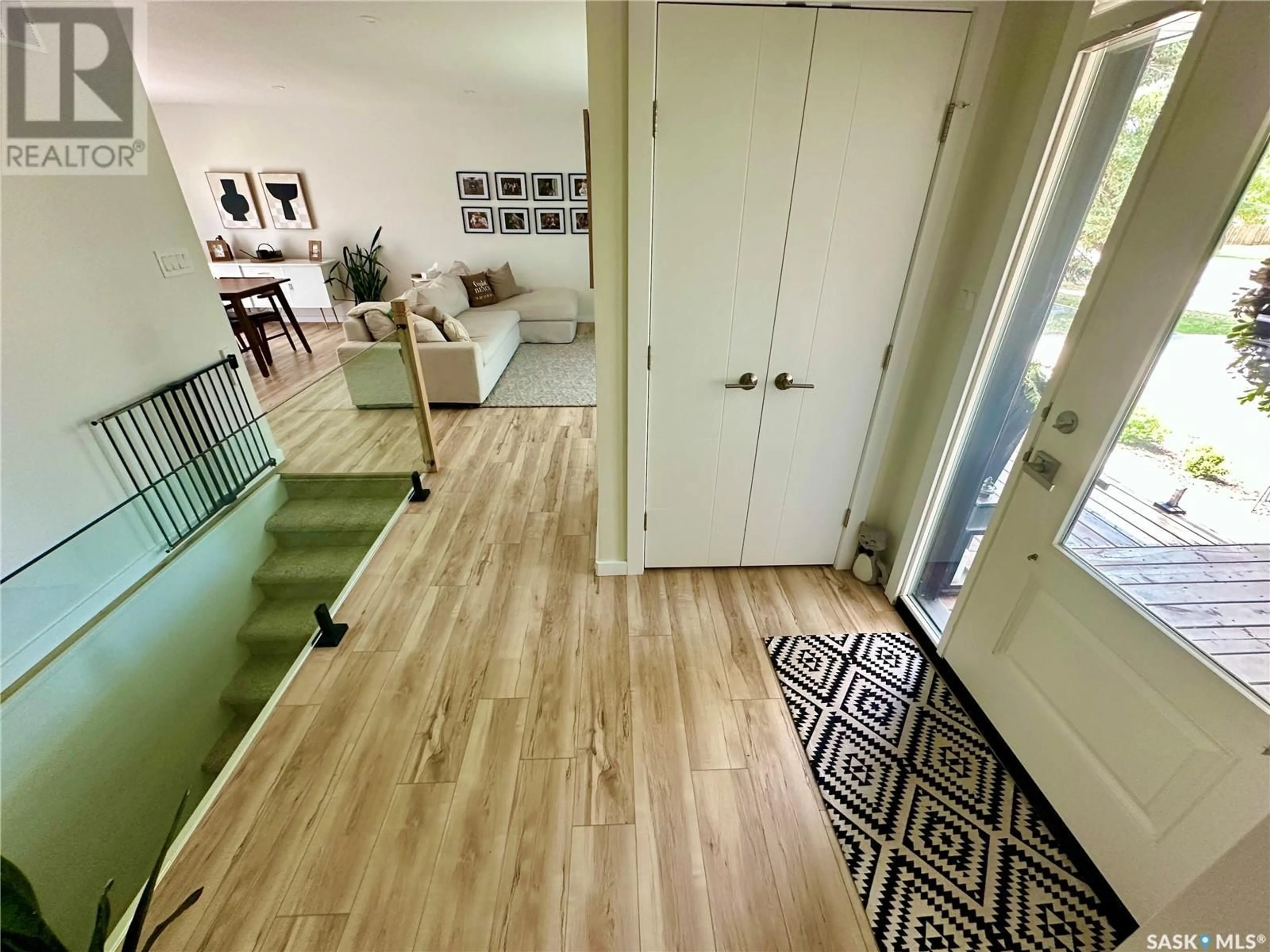Indoor entryway for 218 DOUGLAS ROAD, Weyburn Saskatchewan S4H0N4