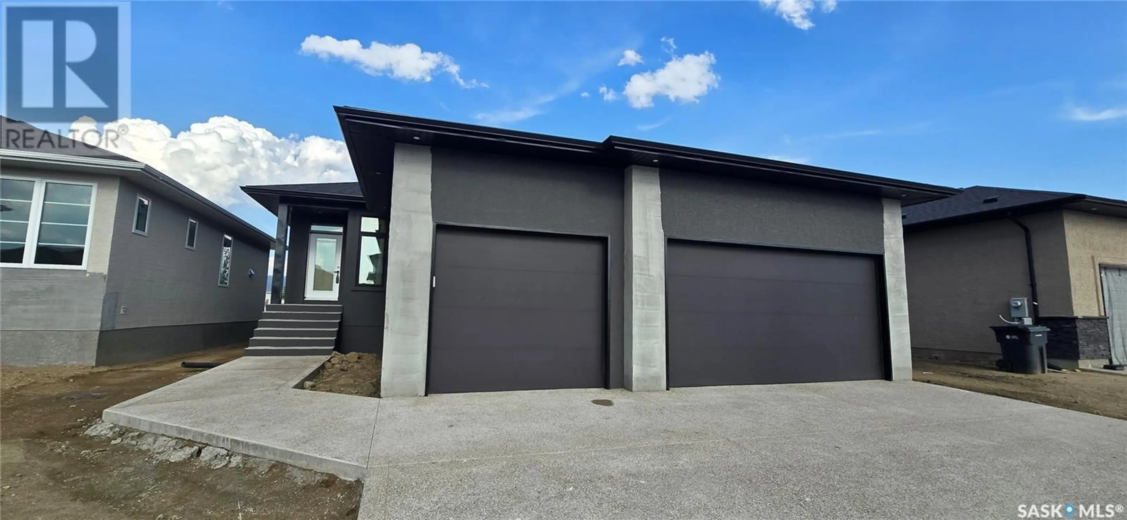 Indoor garage for 9 KONANZ BAY, Balgonie Saskatchewan S0G0E0