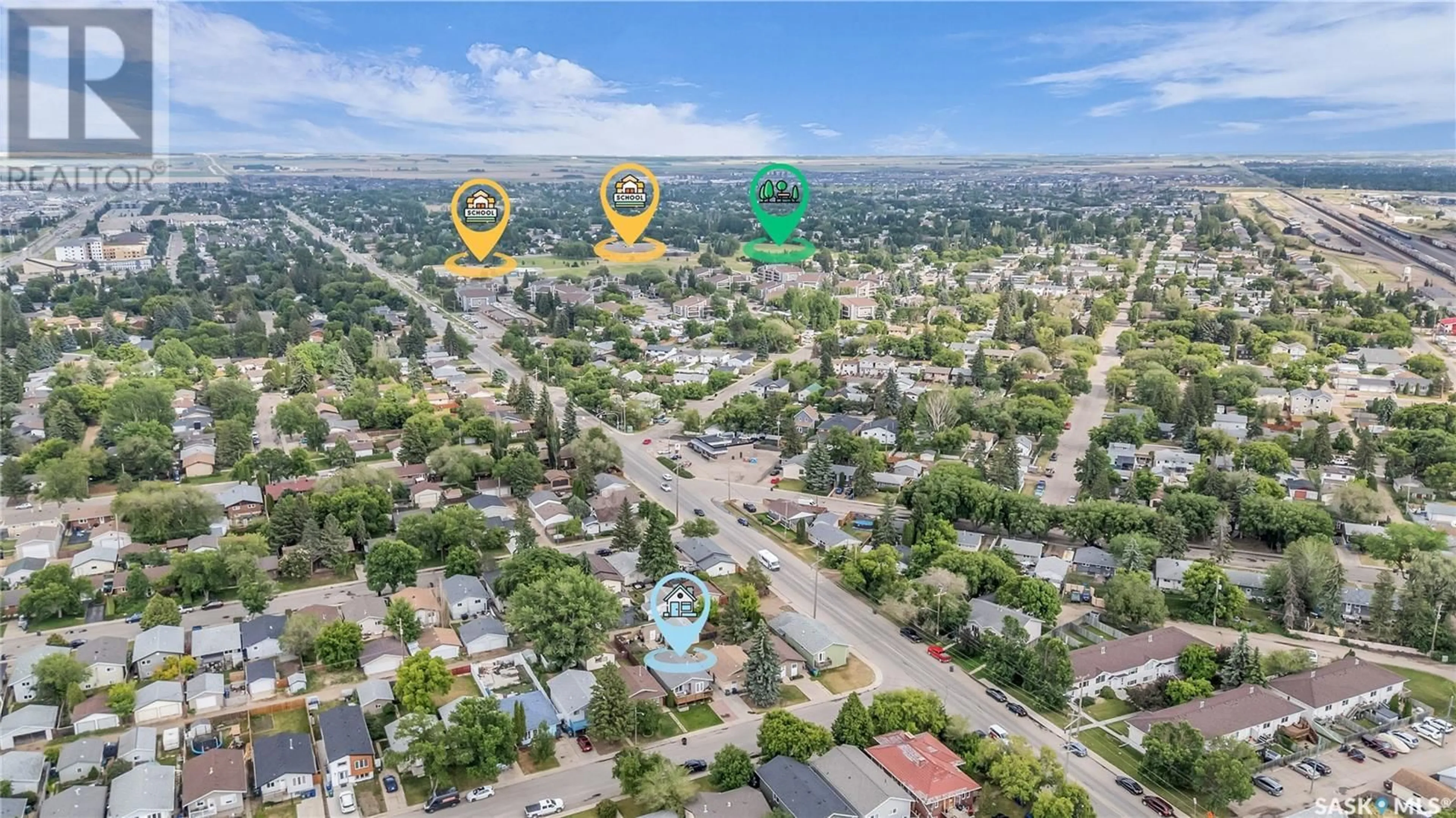 A pic from outside/outdoor area/front of a property/back of a property/a pic from drone, street for 1507 LAURA AVENUE, Saskatoon Saskatchewan S7N2R8