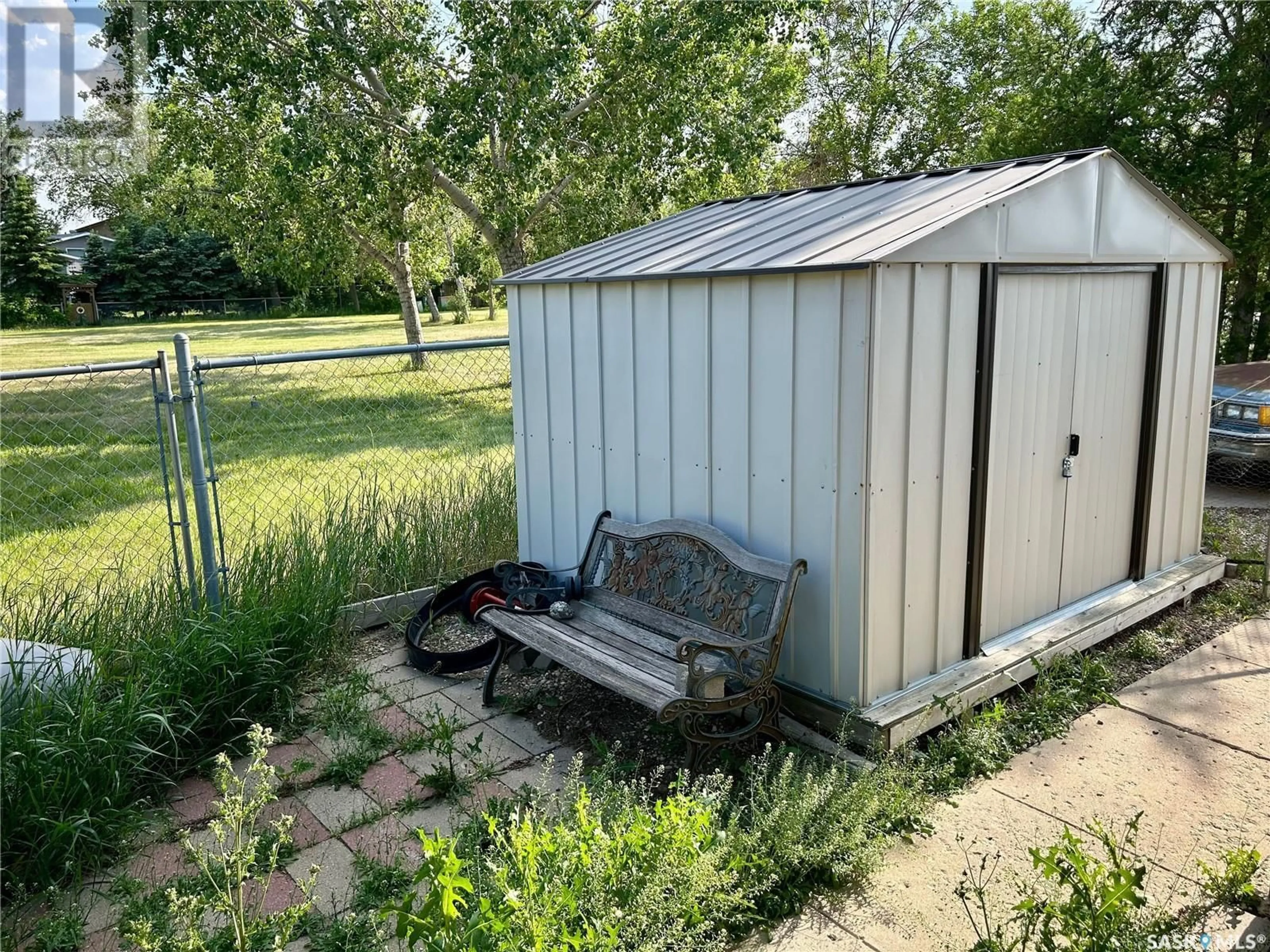 Shed for 2327 12TH AVENUE, Regina Saskatchewan S4R7J9