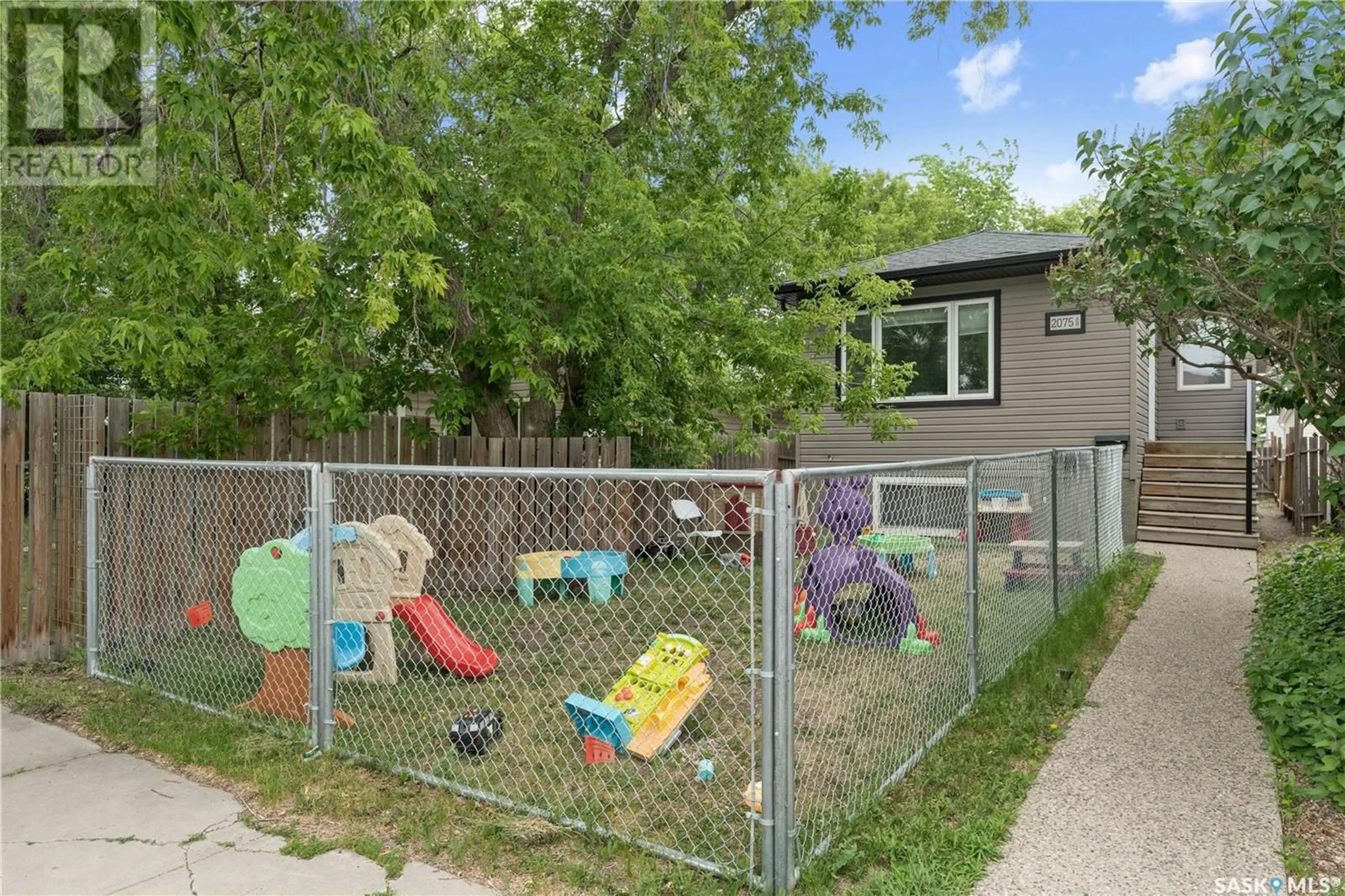 Shed for 2075 LINDSAY STREET, Regina Saskatchewan S4N3B8