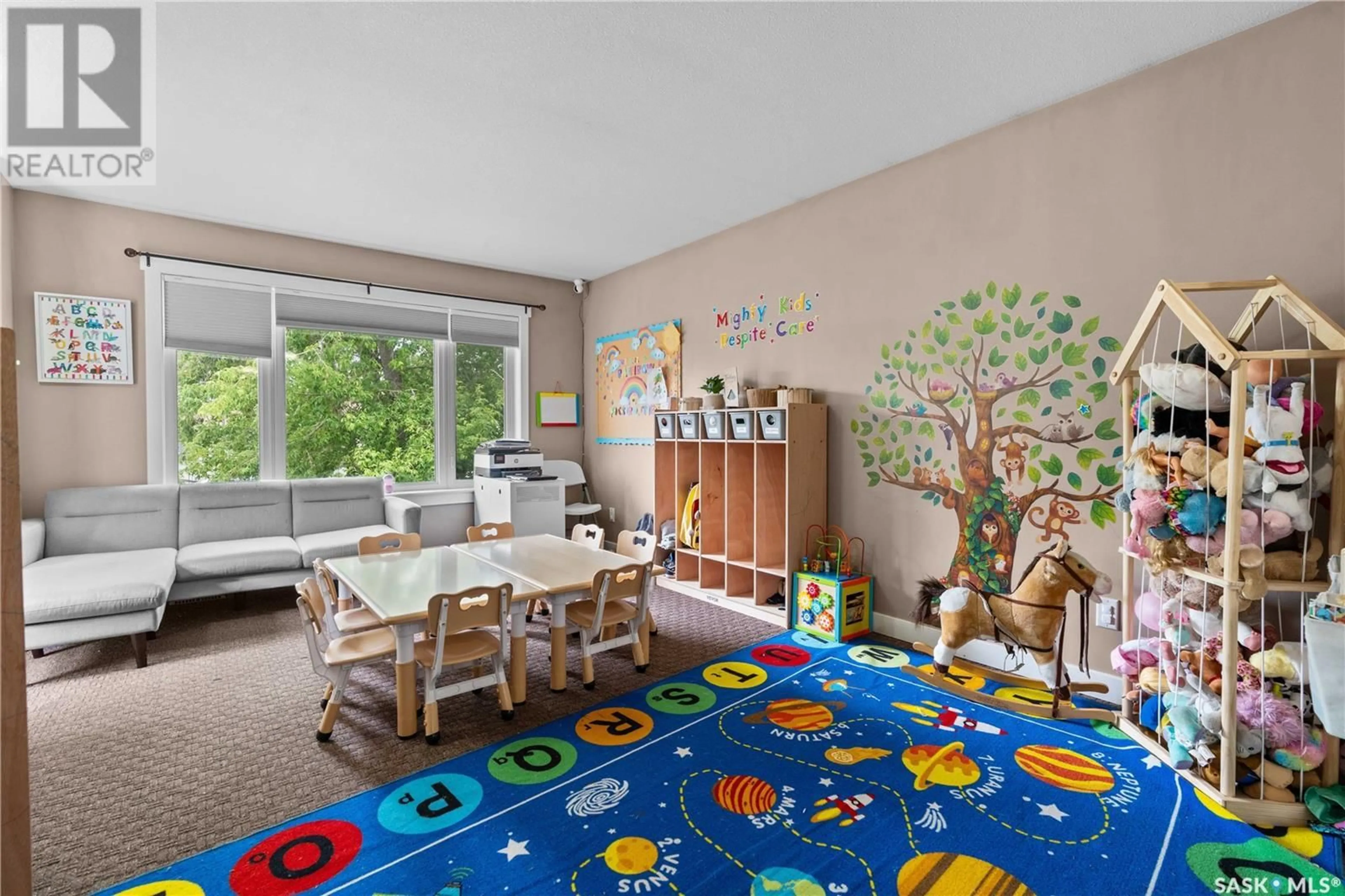 A pic of a room for 2075 LINDSAY STREET, Regina Saskatchewan S4N3B8