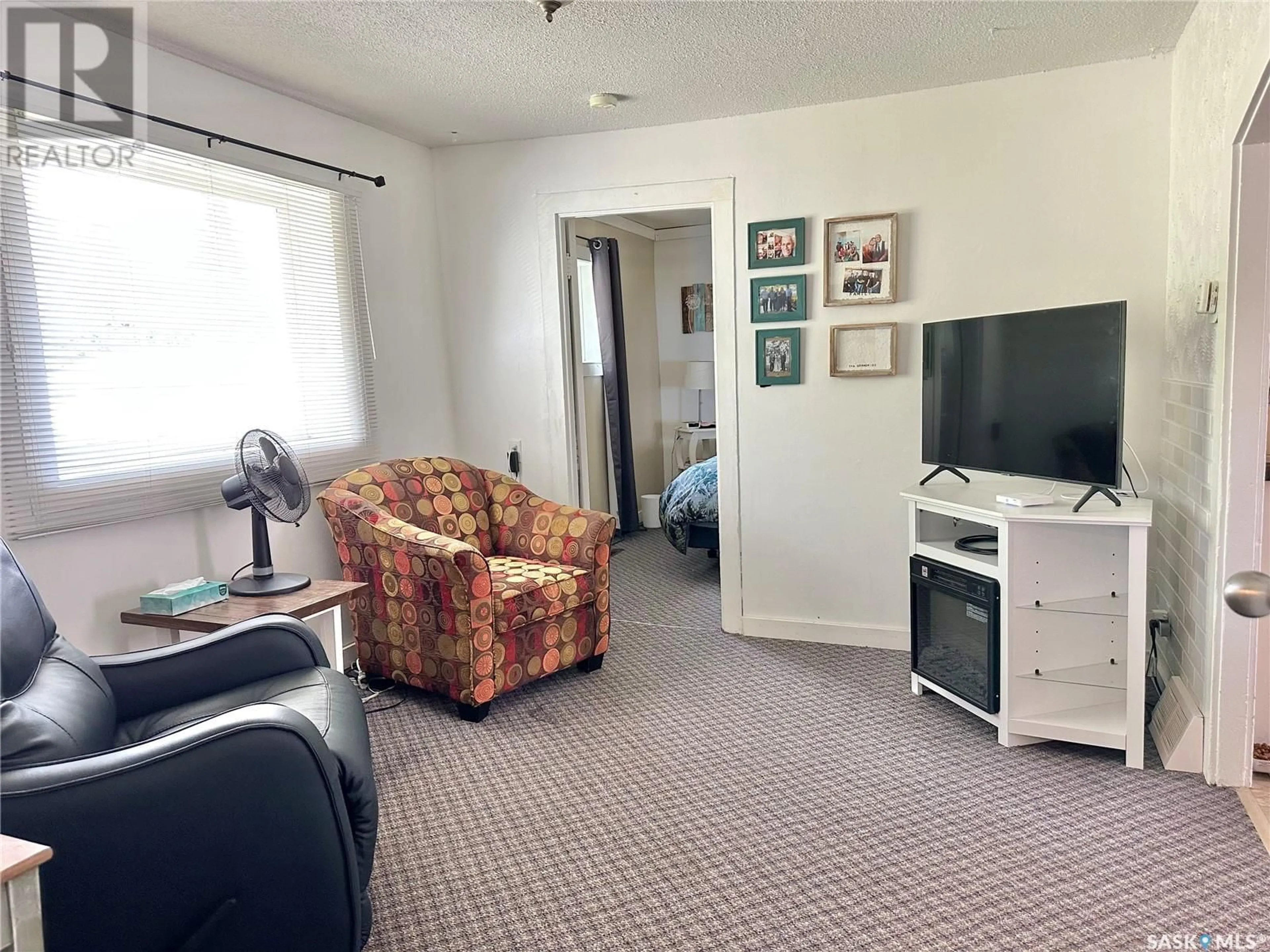 A pic of a room for E - 400 FIRST AVENUE, Spiritwood Saskatchewan S0J2M0