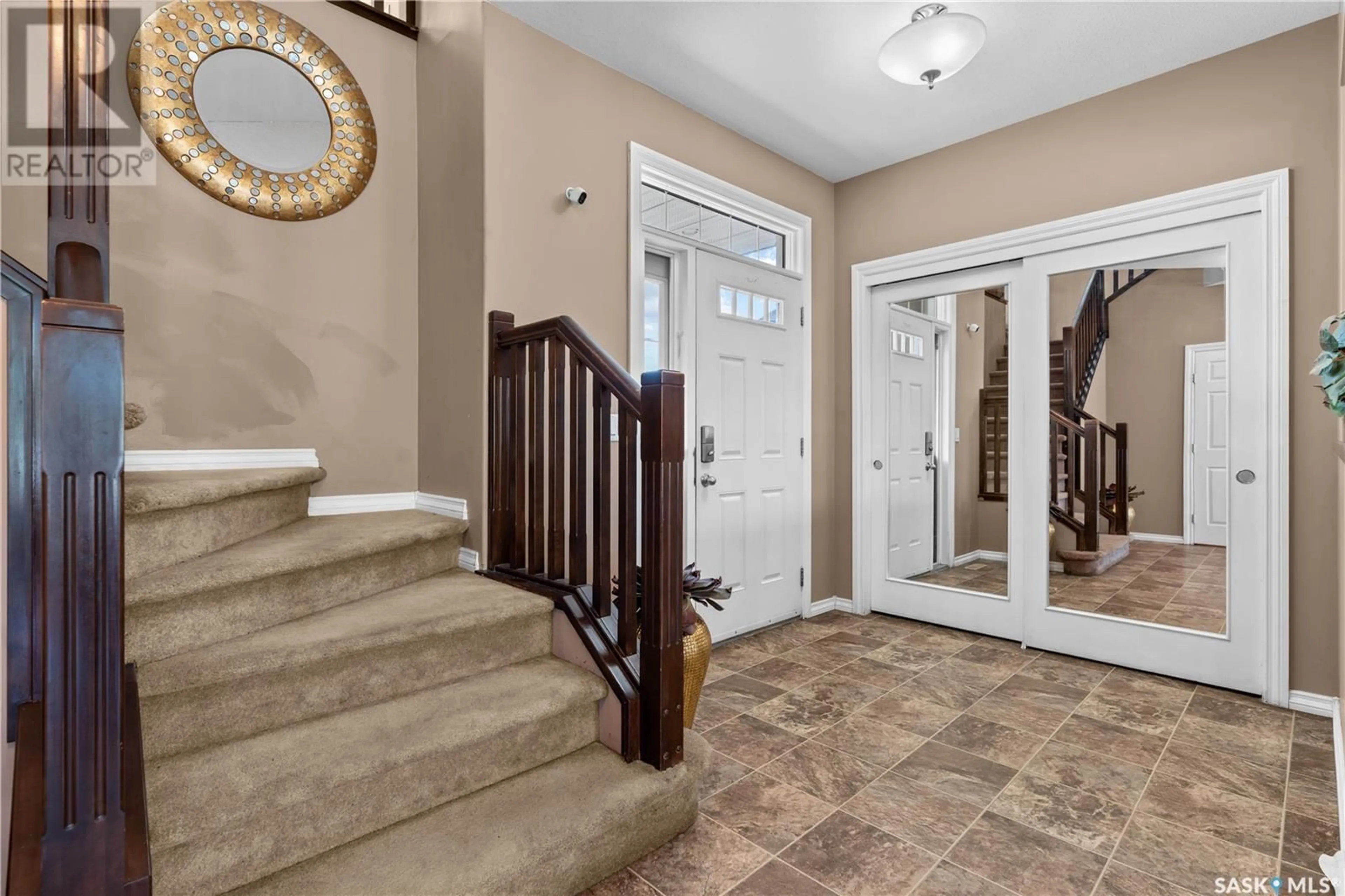 Indoor entryway for 4521 HAMES CRESCENT, Regina Saskatchewan S4W0B6
