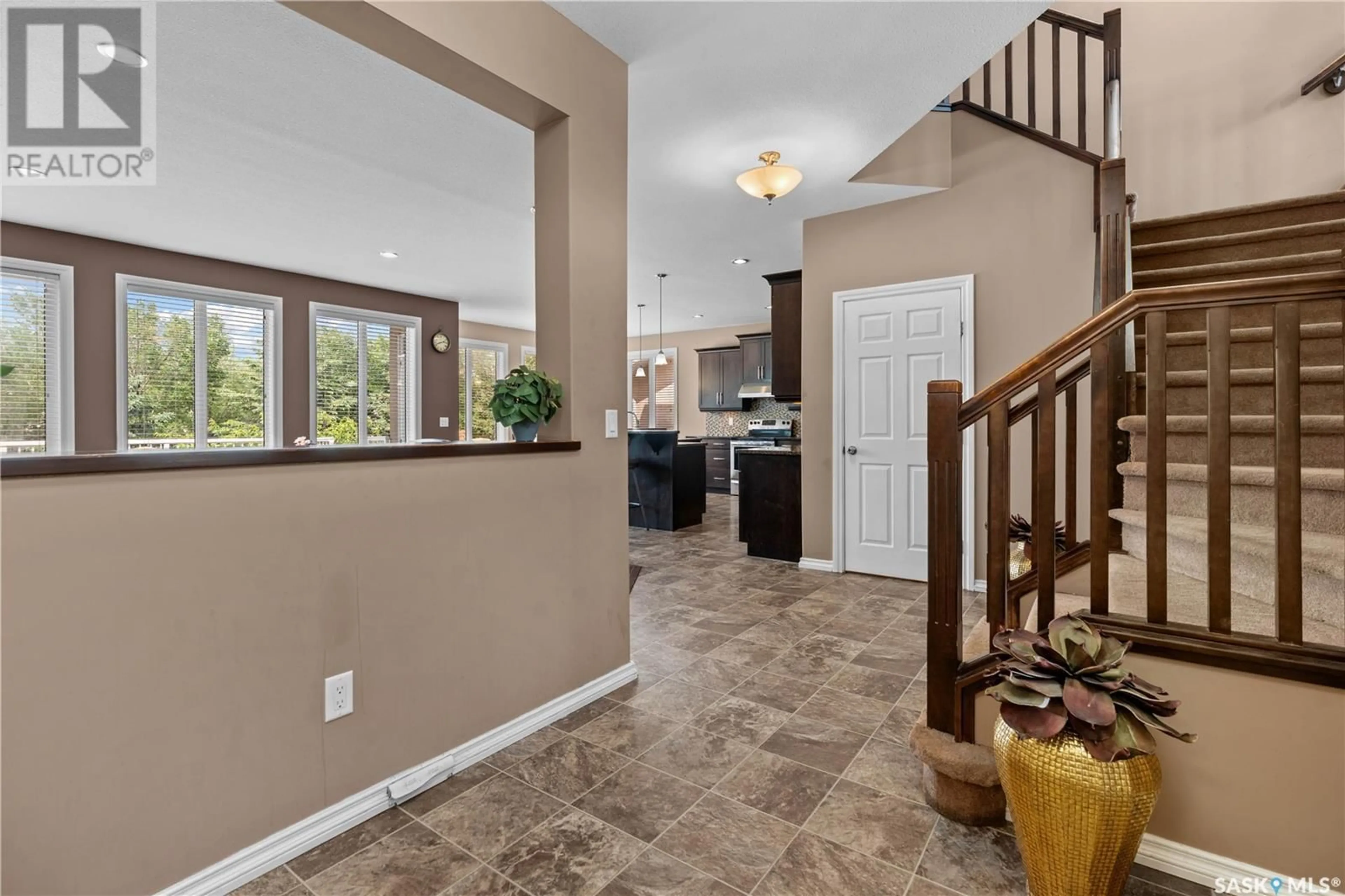 Indoor entryway for 4521 HAMES CRESCENT, Regina Saskatchewan S4W0B6