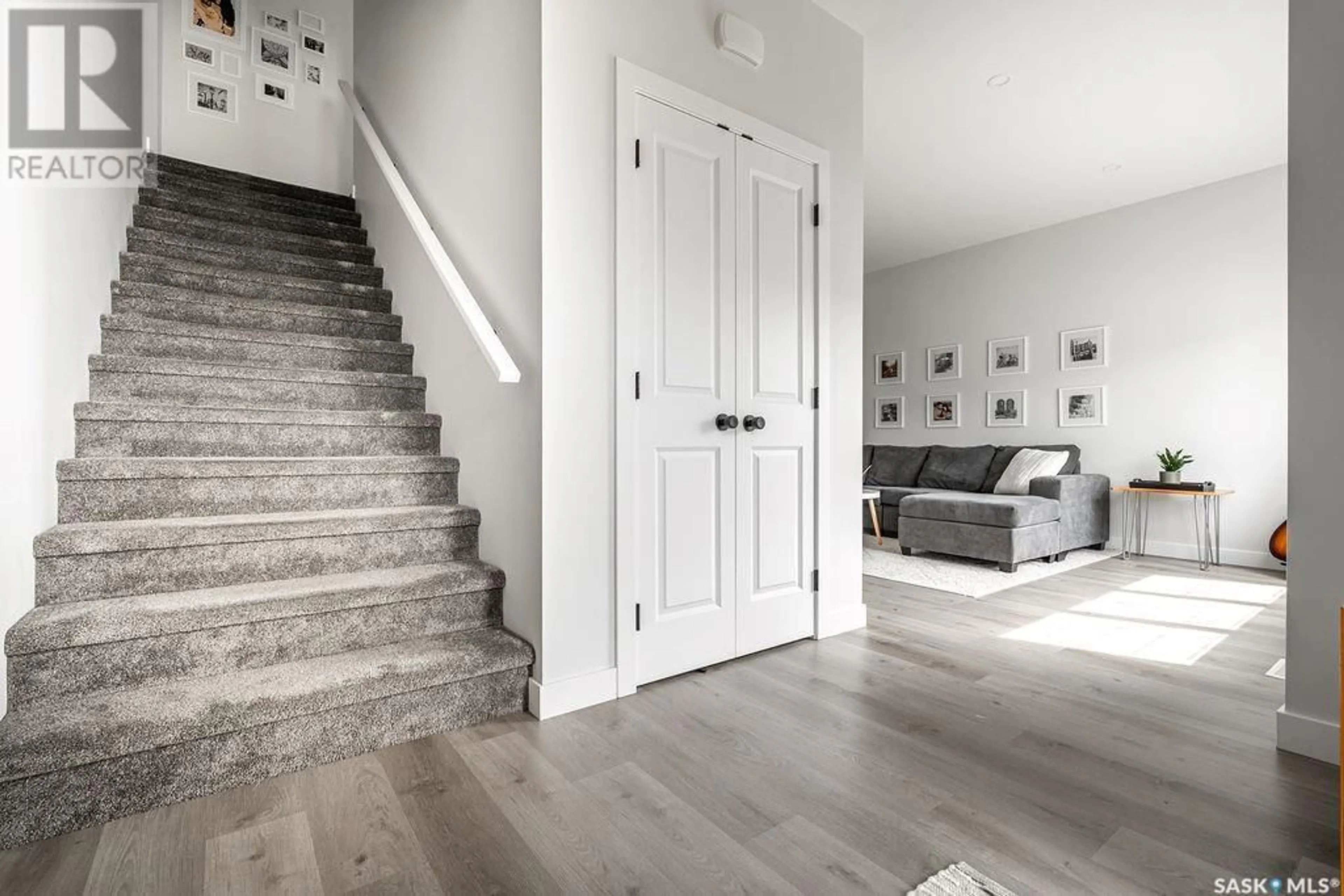 Indoor entryway for 883 MCFAULL RISE, Saskatoon Saskatchewan S7V0S9