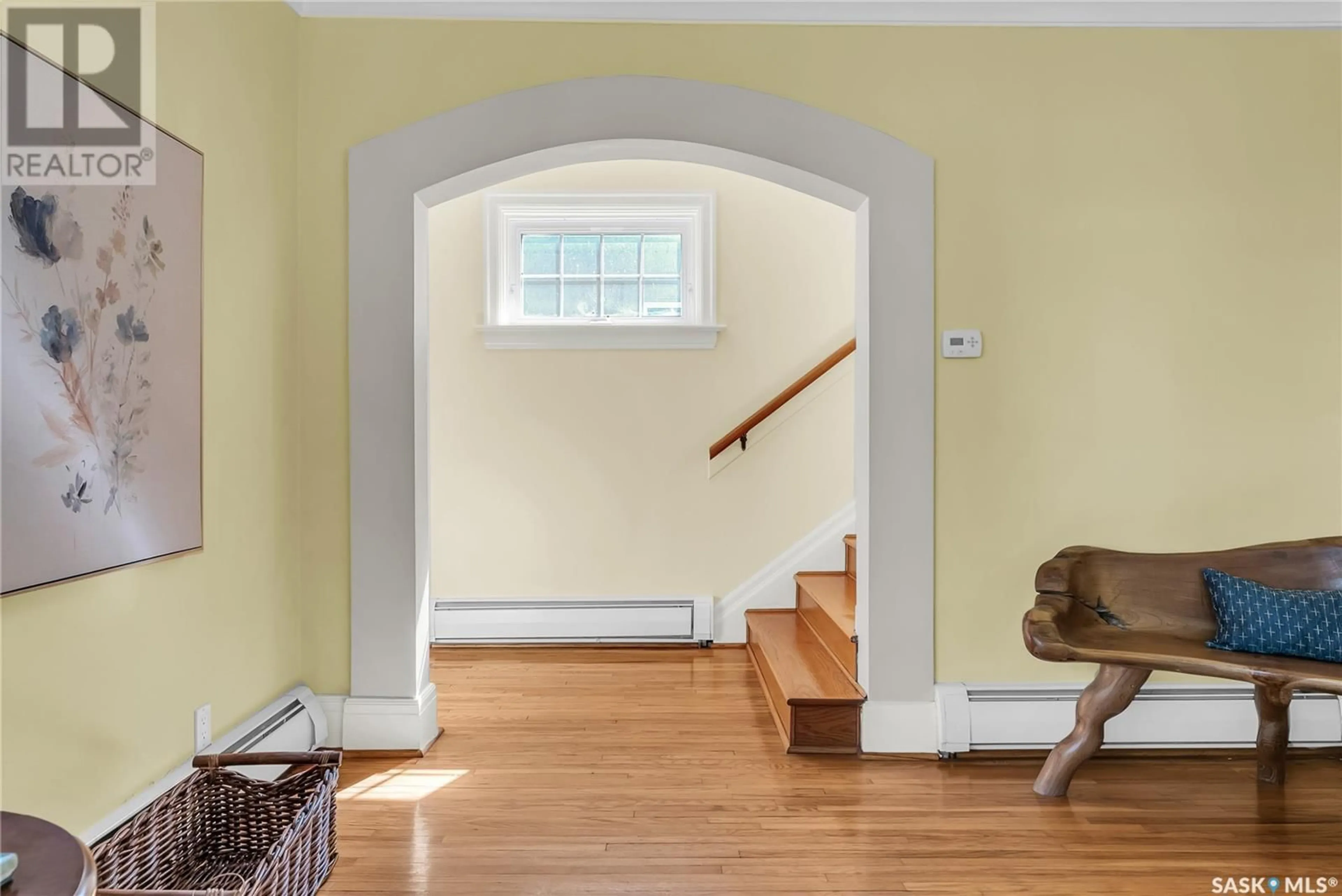 Indoor entryway for 1306 ELLIOTT STREET, Saskatoon Saskatchewan S7N0V8