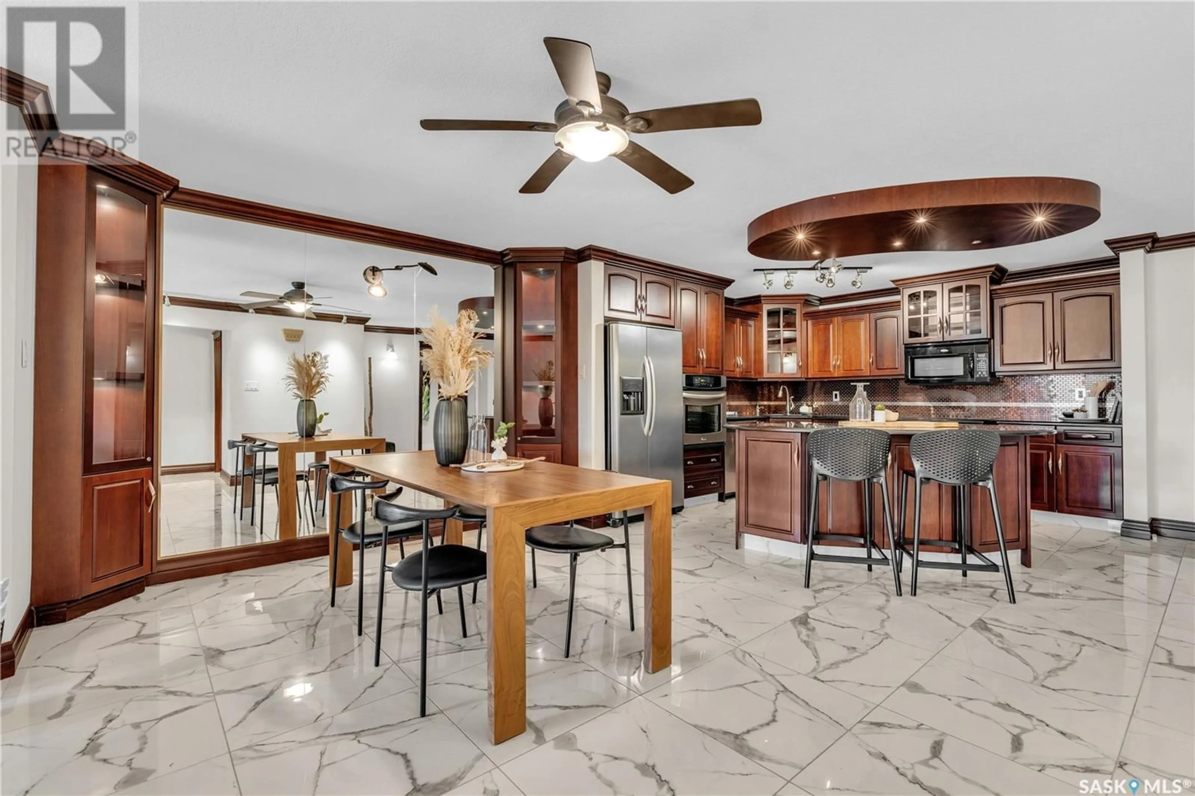 Open concept kitchen, ceramic/tile floor for E - 206 222 SASKATCHEWAN CRESCENT, Saskatoon Saskatchewan S7N0K6