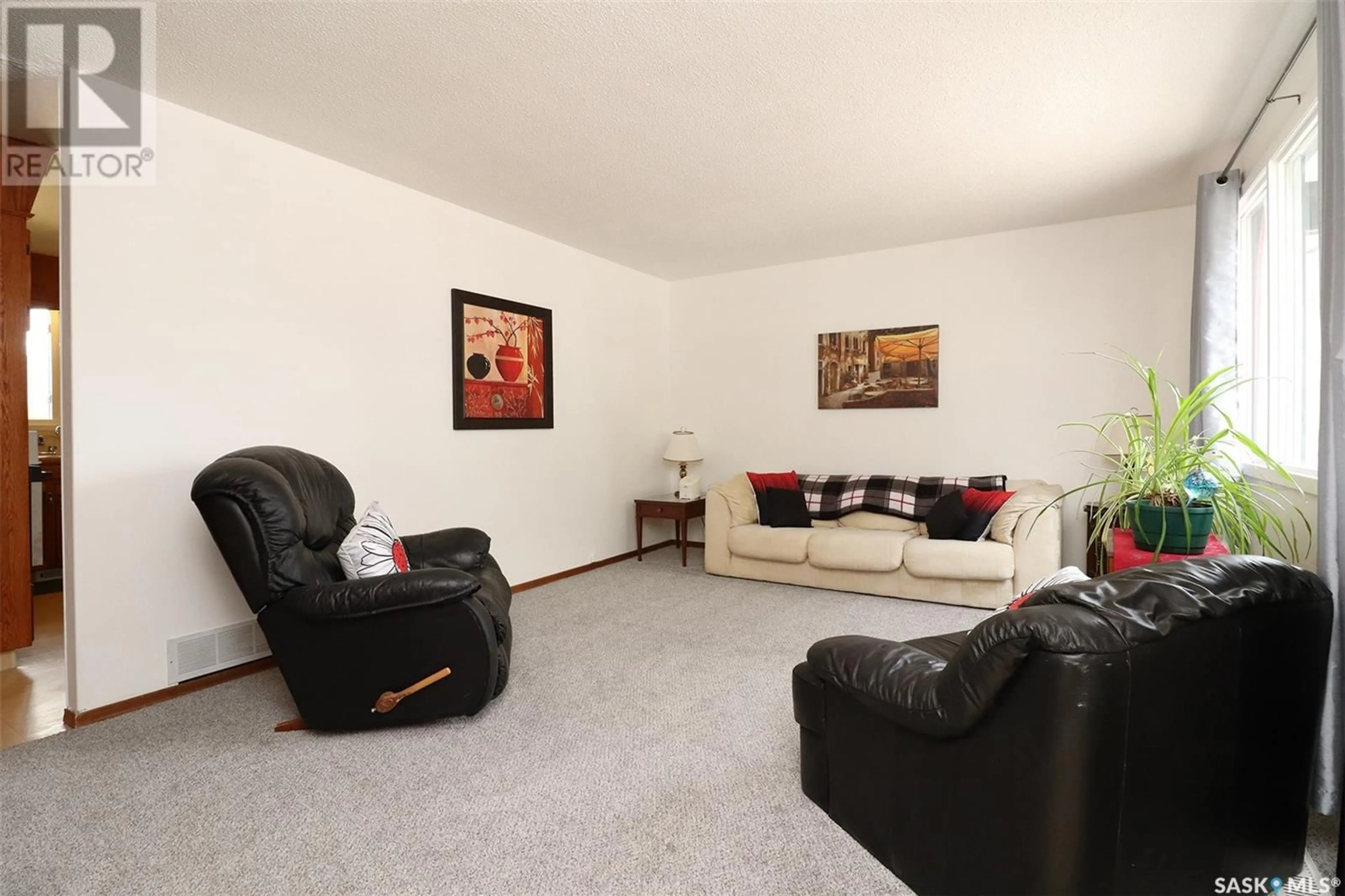 Living room with furniture, unknown for 62 TRUDELLE CRESCENT, Regina Saskatchewan S4T6T3