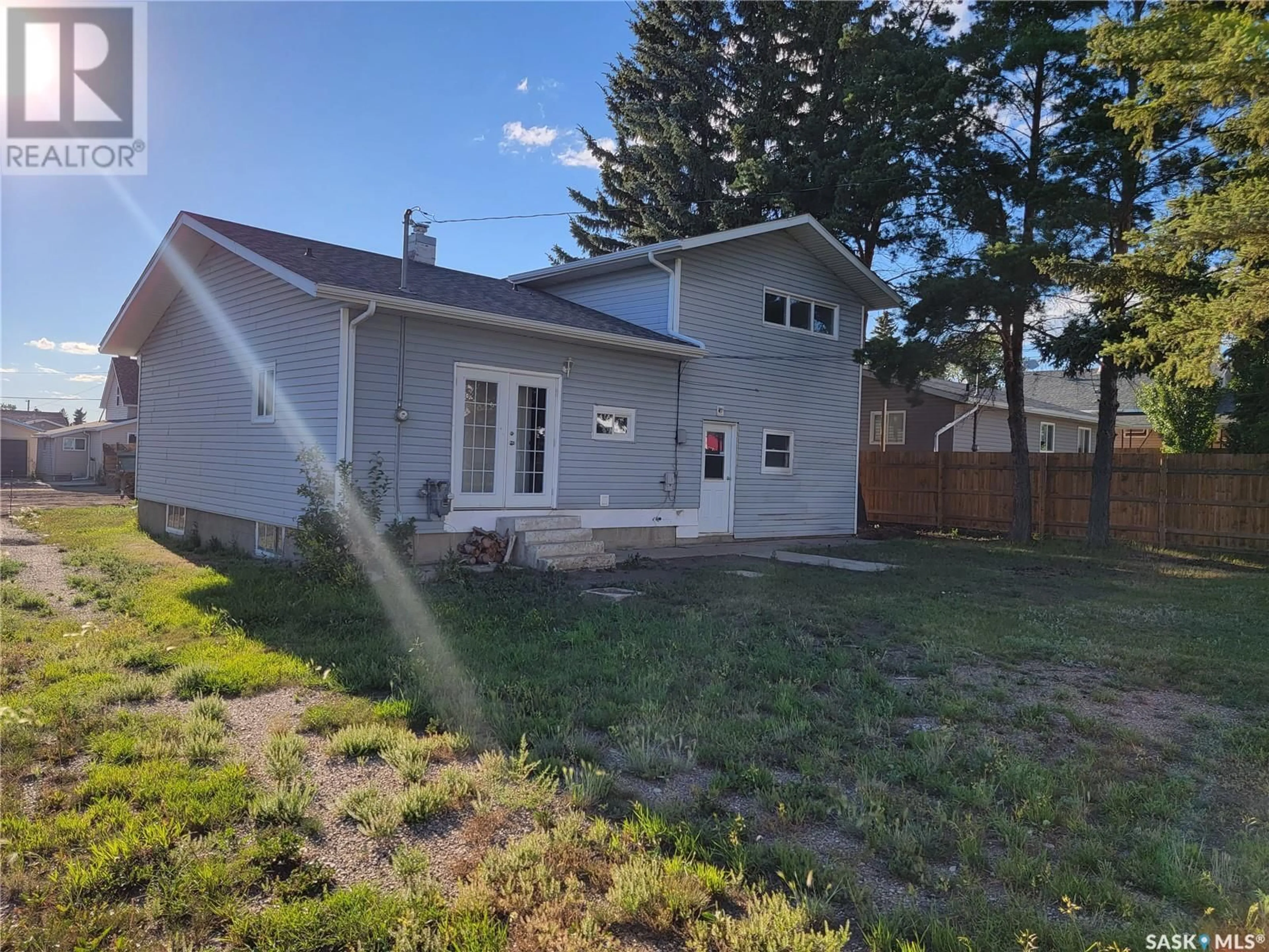 Unknown for 4709 LEADER STREET, Macklin Saskatchewan S0L2C0