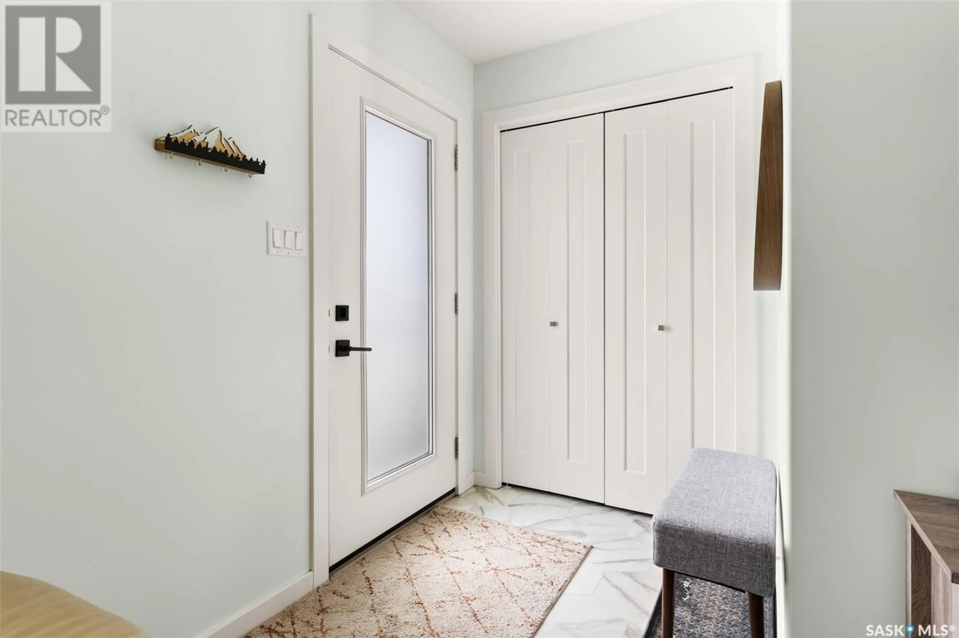 Indoor entryway for 2715 - 121 NARCISSE DRIVE, Regina Saskatchewan S4X0P8