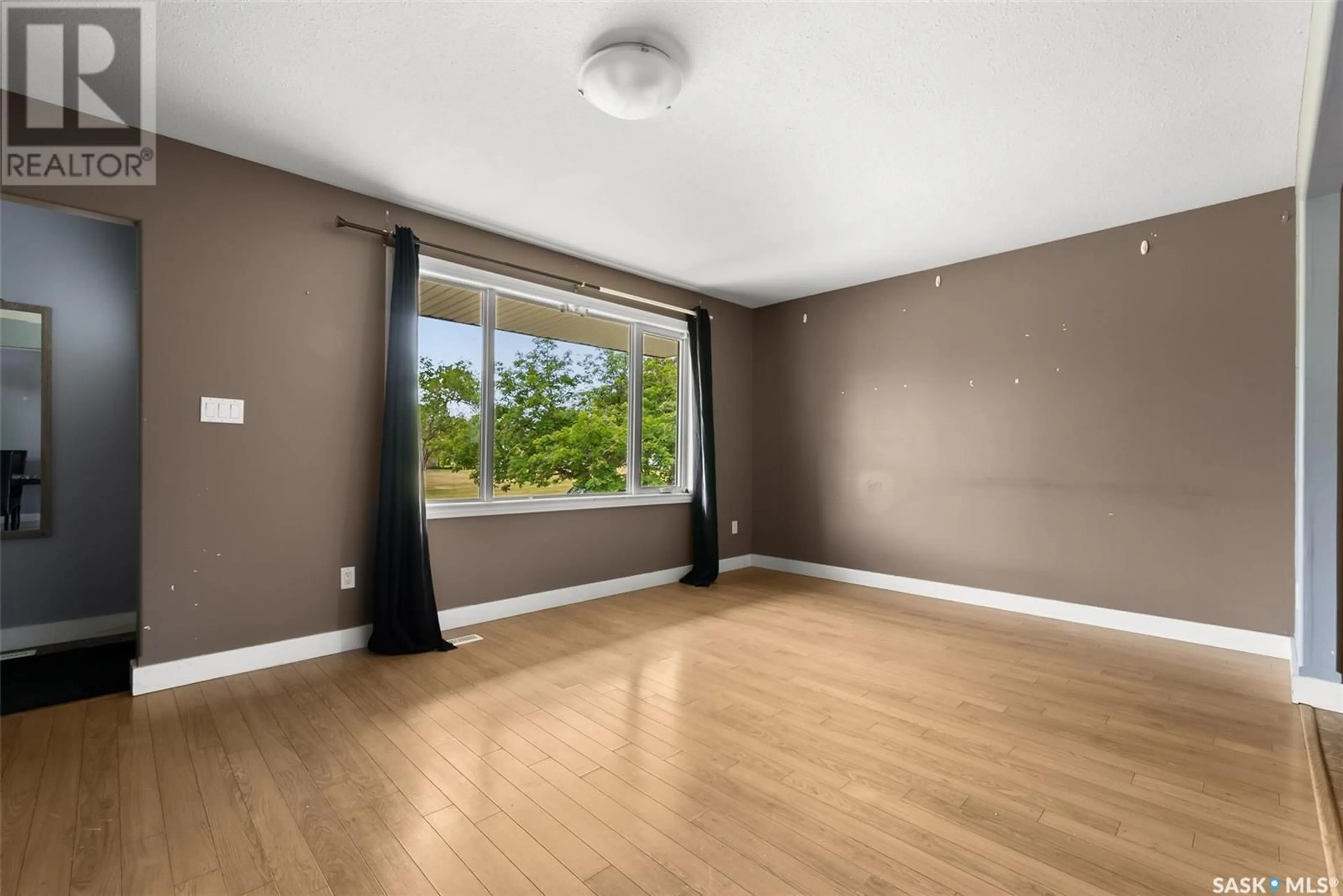 A pic of a room for 965 CAMERON STREET, Regina Saskatchewan S4T2S5
