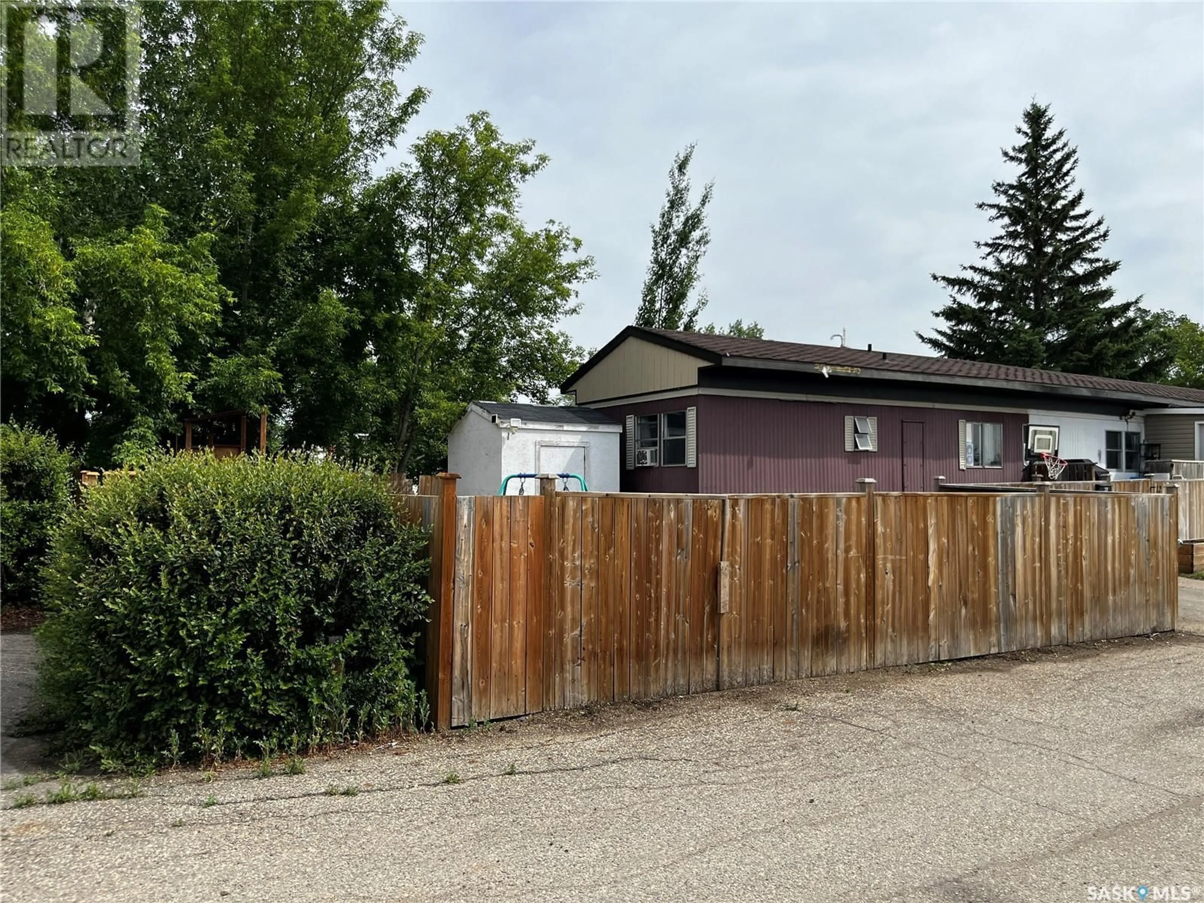 Shed for 12 - 1035 BOYCHUK DRIVE, Saskatoon Saskatchewan S7H5B2
