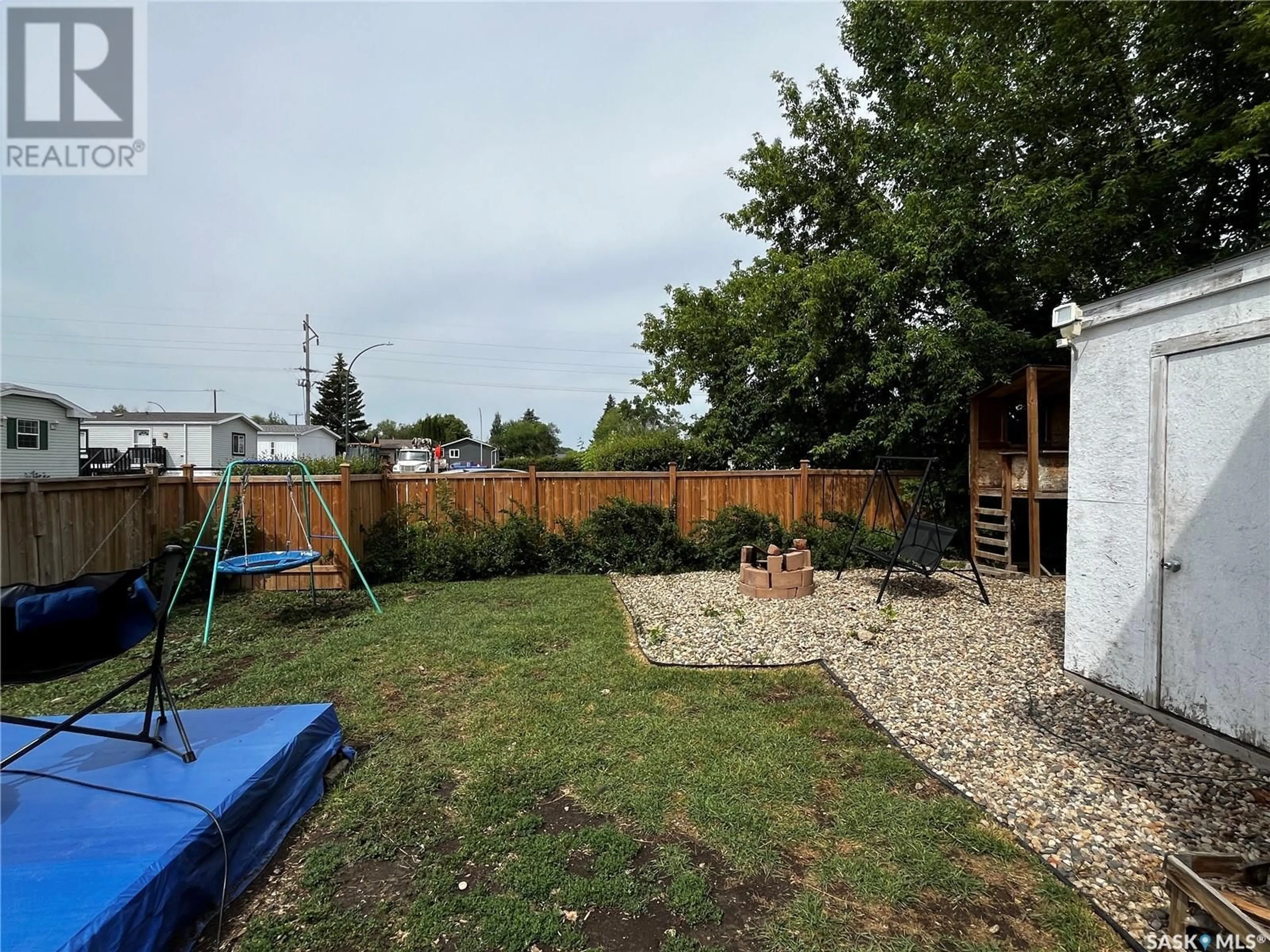 A pic from outside/outdoor area/front of a property/back of a property/a pic from drone, unknown for 12 - 1035 BOYCHUK DRIVE, Saskatoon Saskatchewan S7H5B2