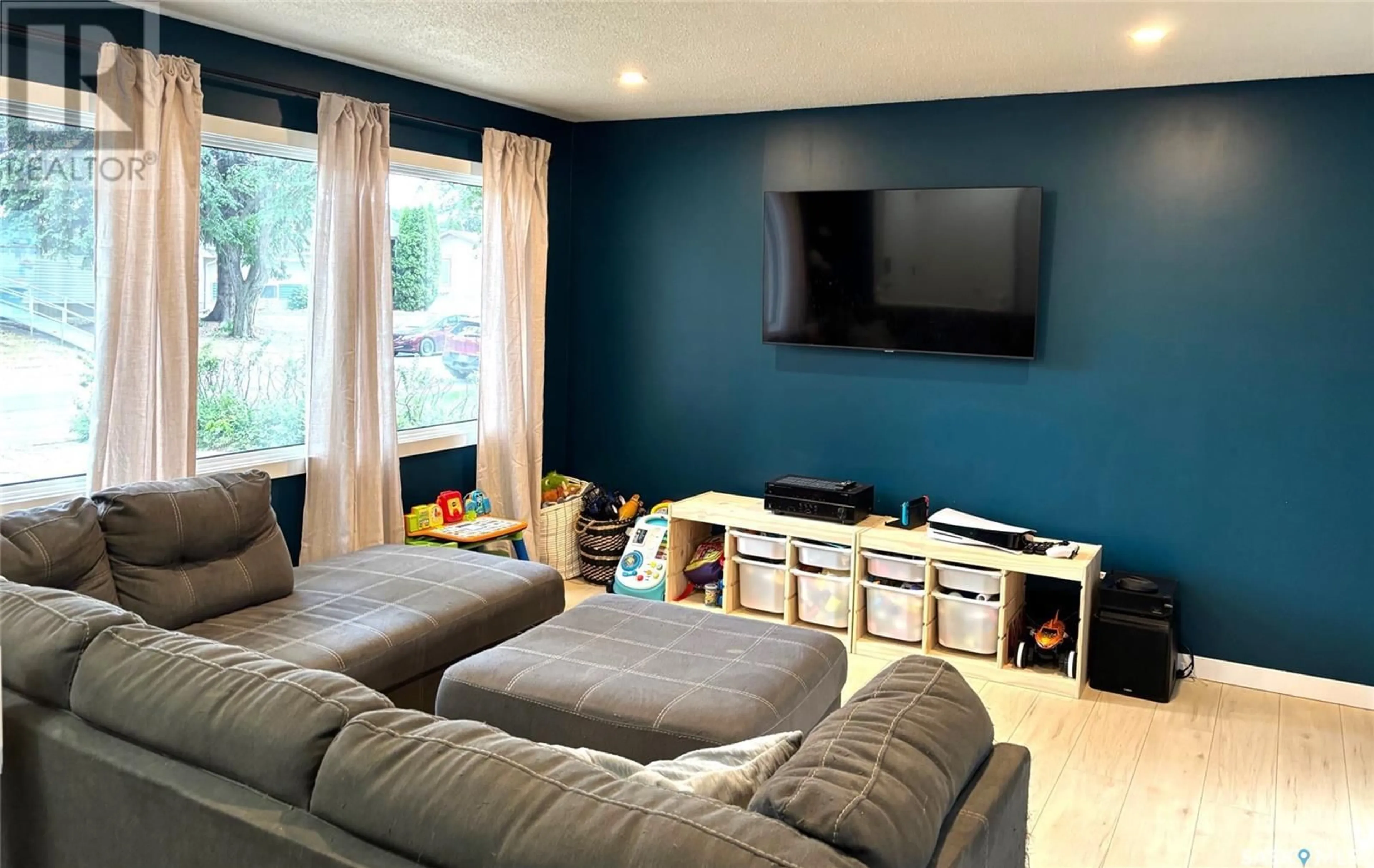 Home theater for 131 O'NEIL CRESCENT, Saskatoon Saskatchewan S7N1W9