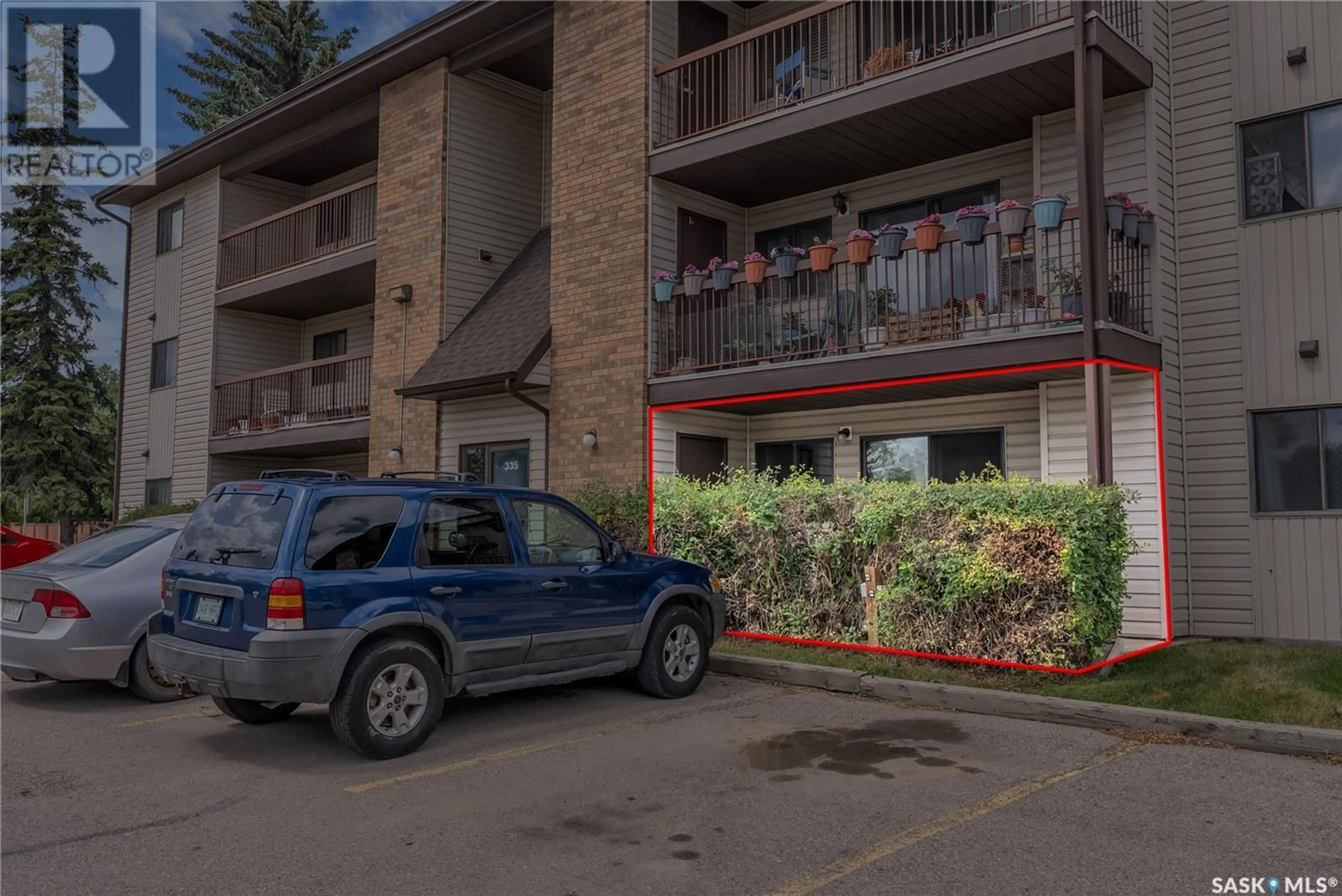 Patio, mountain view for 102 - 335 KINGSMERE BOULEVARD, Saskatoon Saskatchewan S7J4J6