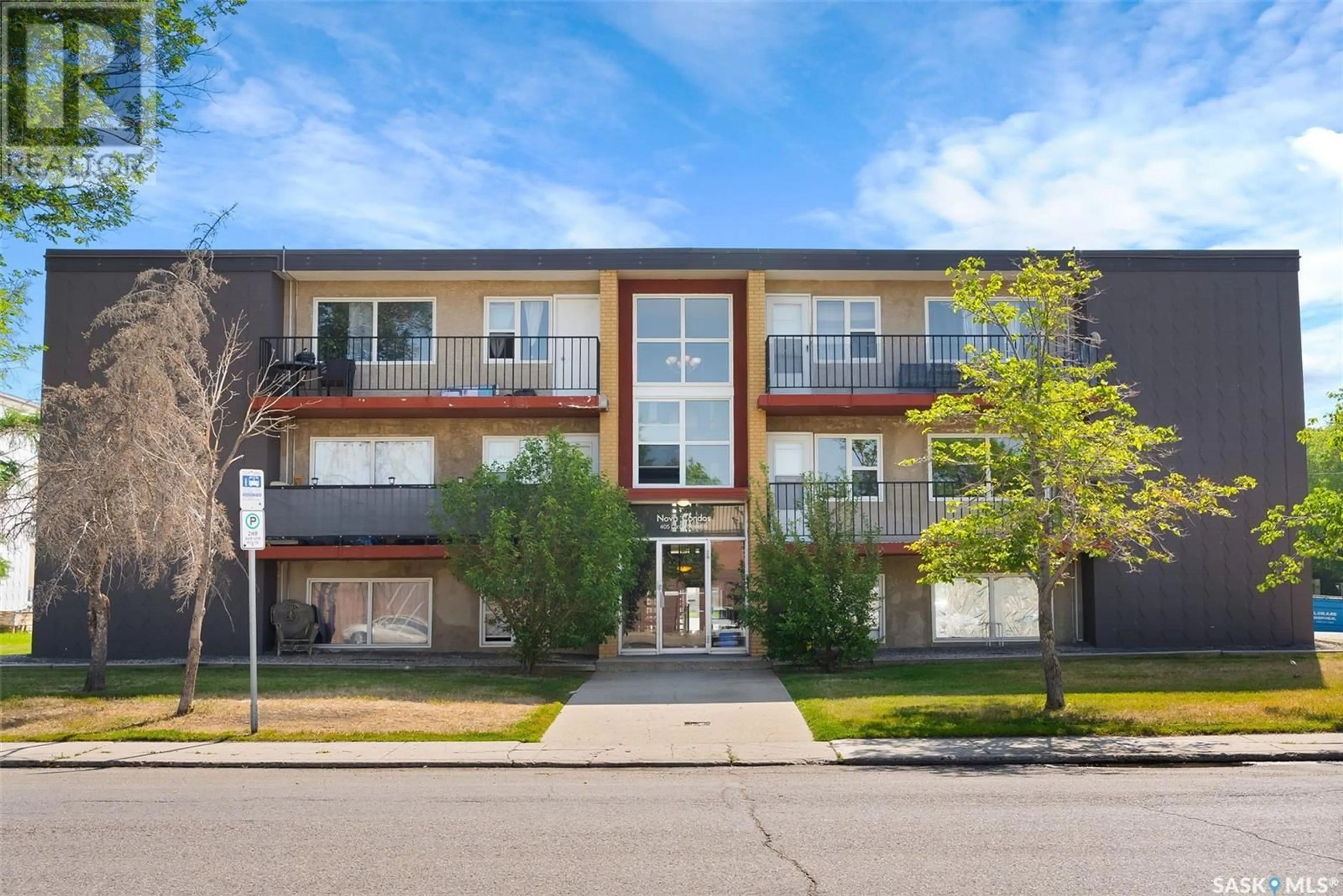 Patio, building for N - 7 405 LORNE STREET, Regina Saskatchewan S4R3B2