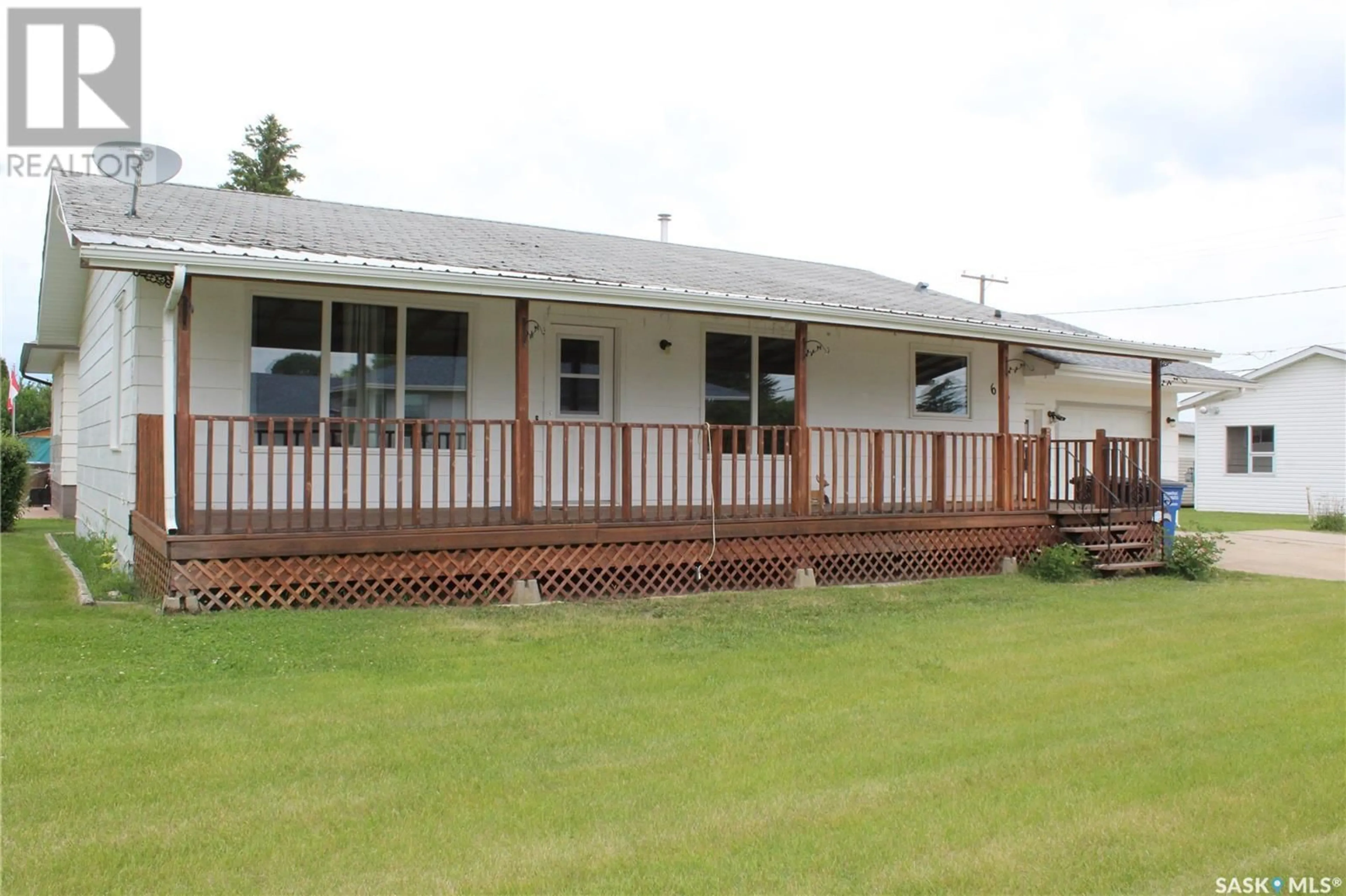 Patio, building for 618 2ND AVENUE, Cudworth Saskatchewan S0K1B0