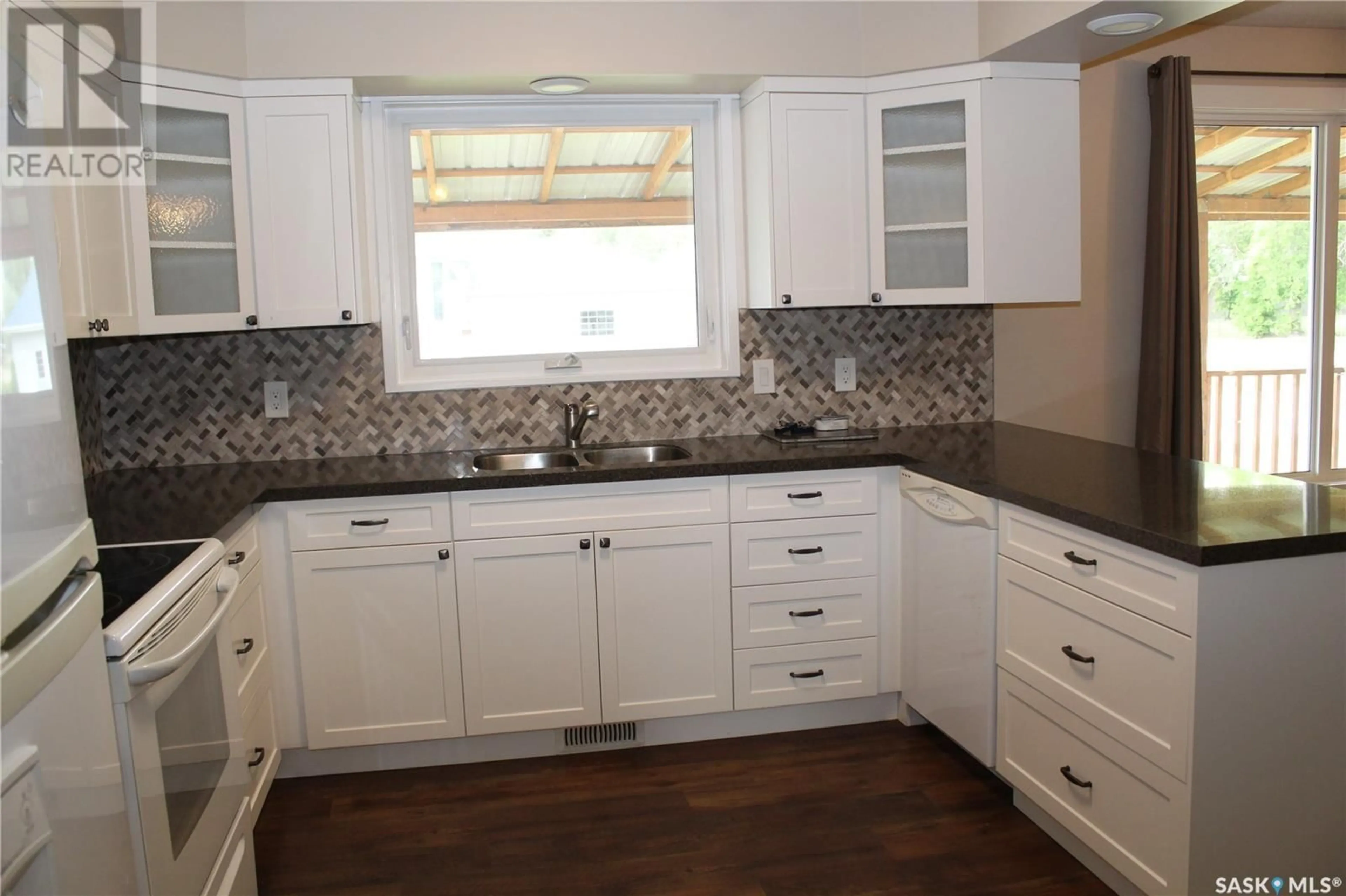 Standard kitchen, unknown for 618 2ND AVENUE, Cudworth Saskatchewan S0K1B0