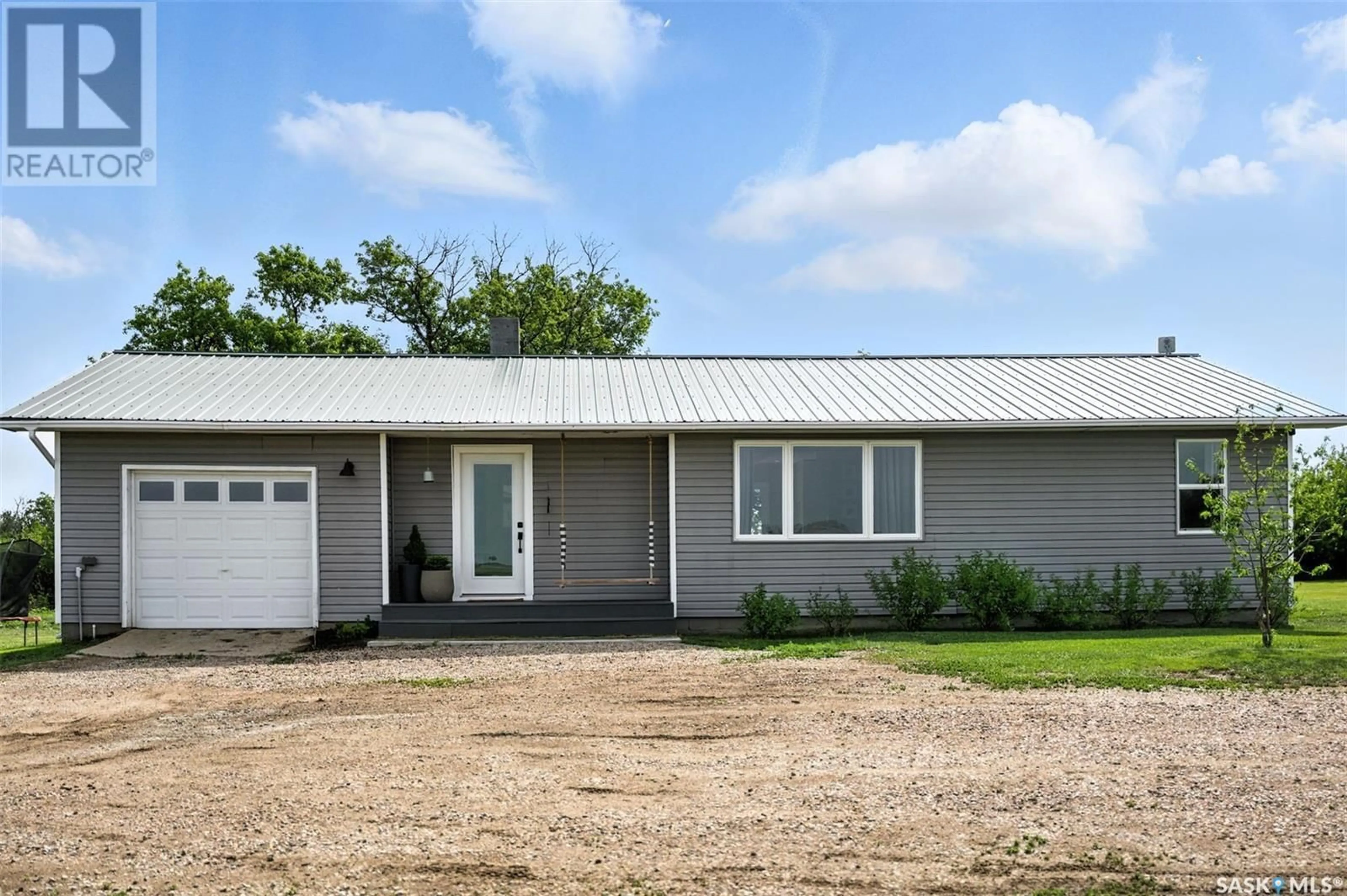 Home with vinyl exterior material, building for 475 LAPLAINE TRAIL, Rosthern Rm No. 403 Saskatchewan S0K3R0