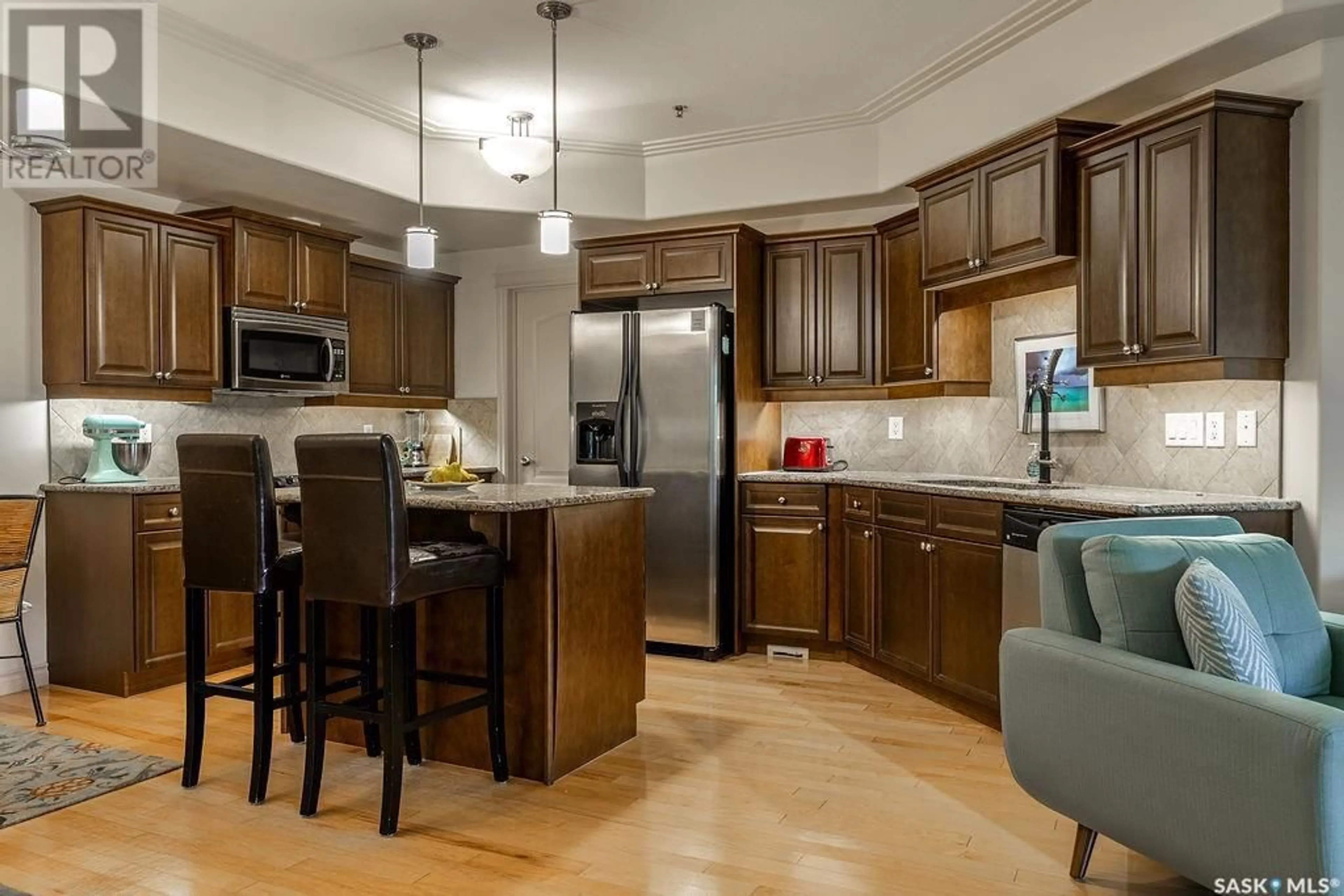 Open concept kitchen, unknown for 135 623 SASKATCHEWAN CRESCENT, Saskatoon Saskatchewan S7M0A5