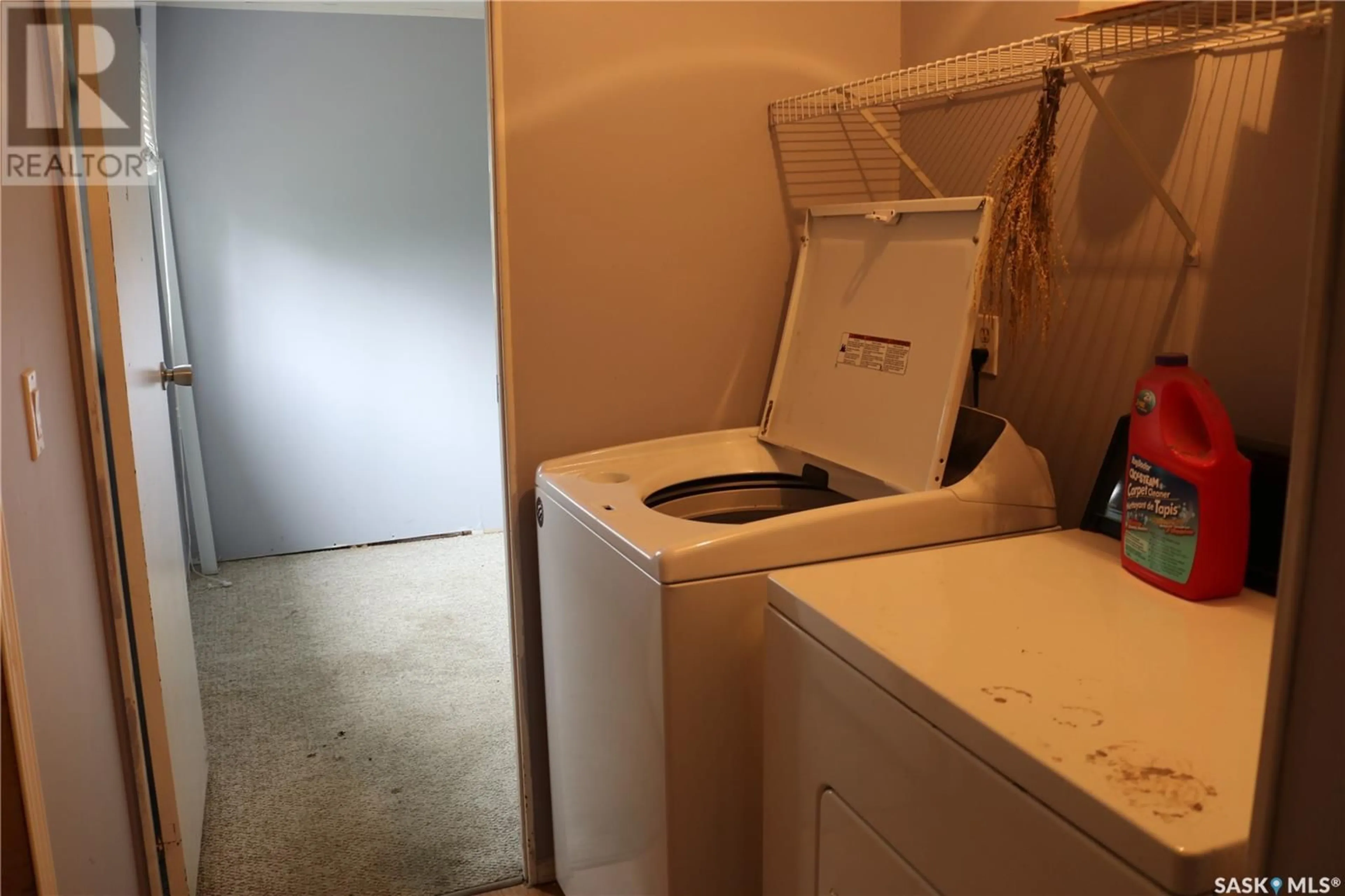 Laundry room for 314-316 MAIN STREET, Maryfield Saskatchewan S0G3K0