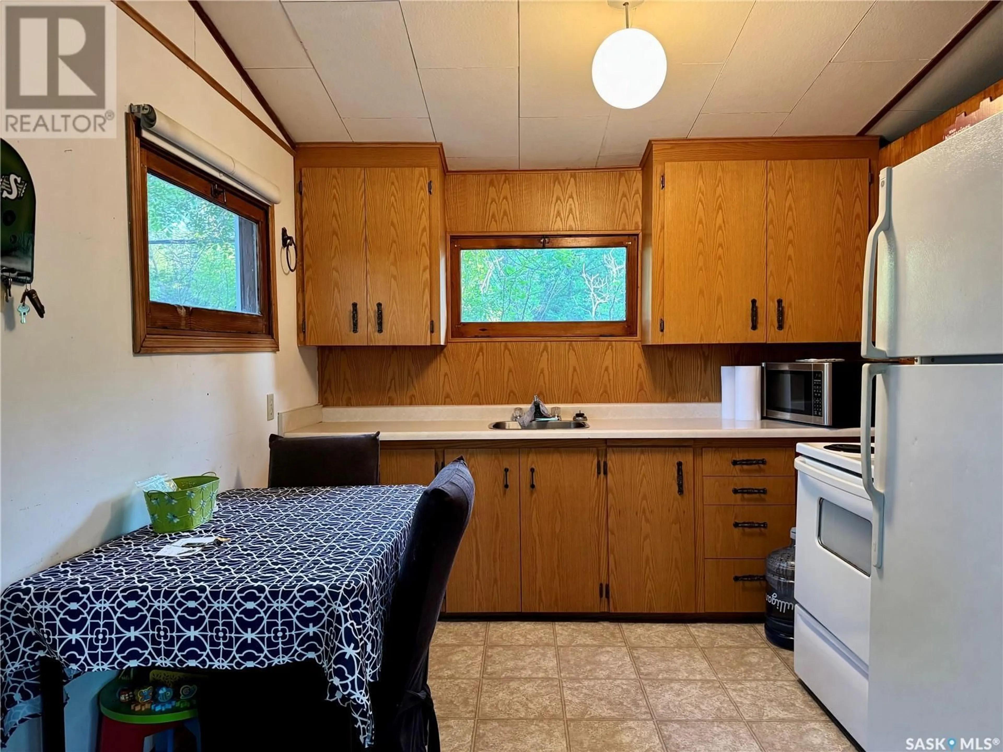 Standard kitchen, unknown for 1192 GRAND AVENUE, Buena Vista Saskatchewan S2V1A2
