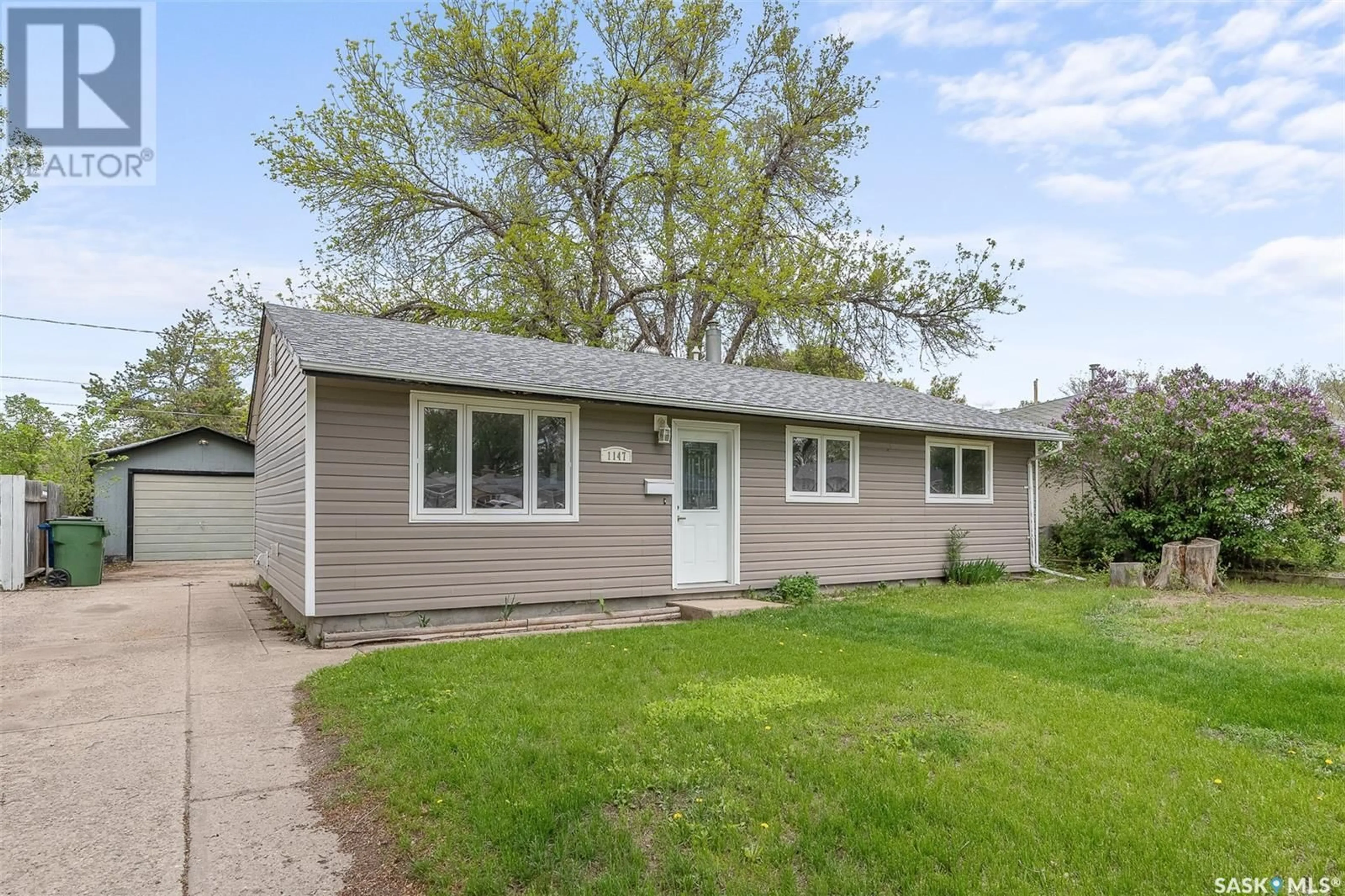 Home with vinyl exterior material, street for 1147 DUFFIELD CRESCENT, Moose Jaw Saskatchewan S6H5M5