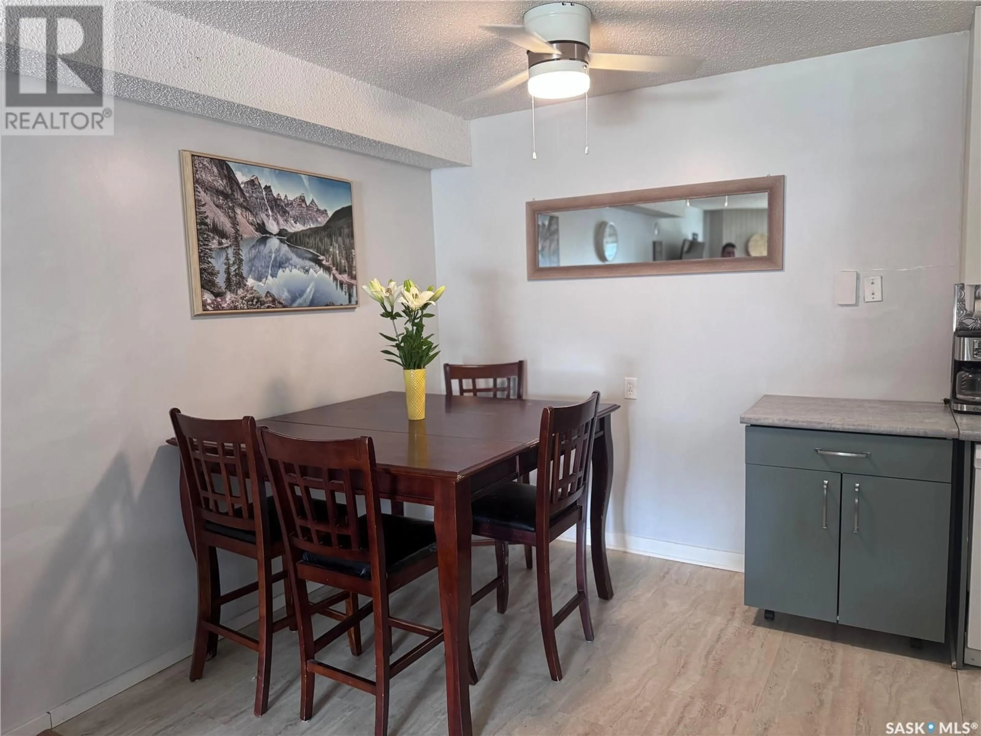 Dining room, wood/laminate floor for 210 - 510 PRAIRIE AVENUE, Saskatoon Saskatchewan S7N2V4
