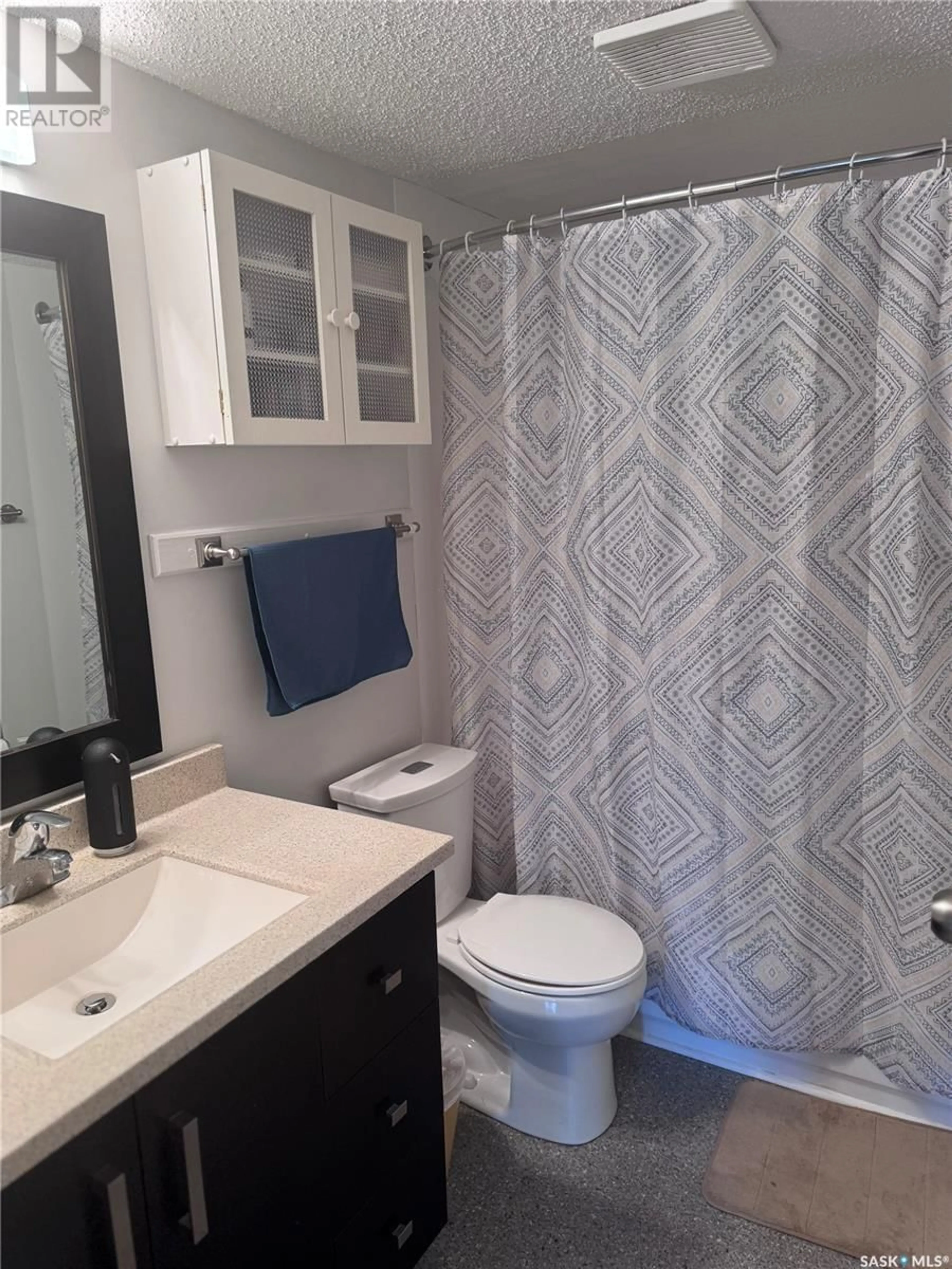 Standard bathroom, unknown for 210 - 510 PRAIRIE AVENUE, Saskatoon Saskatchewan S7N2V4